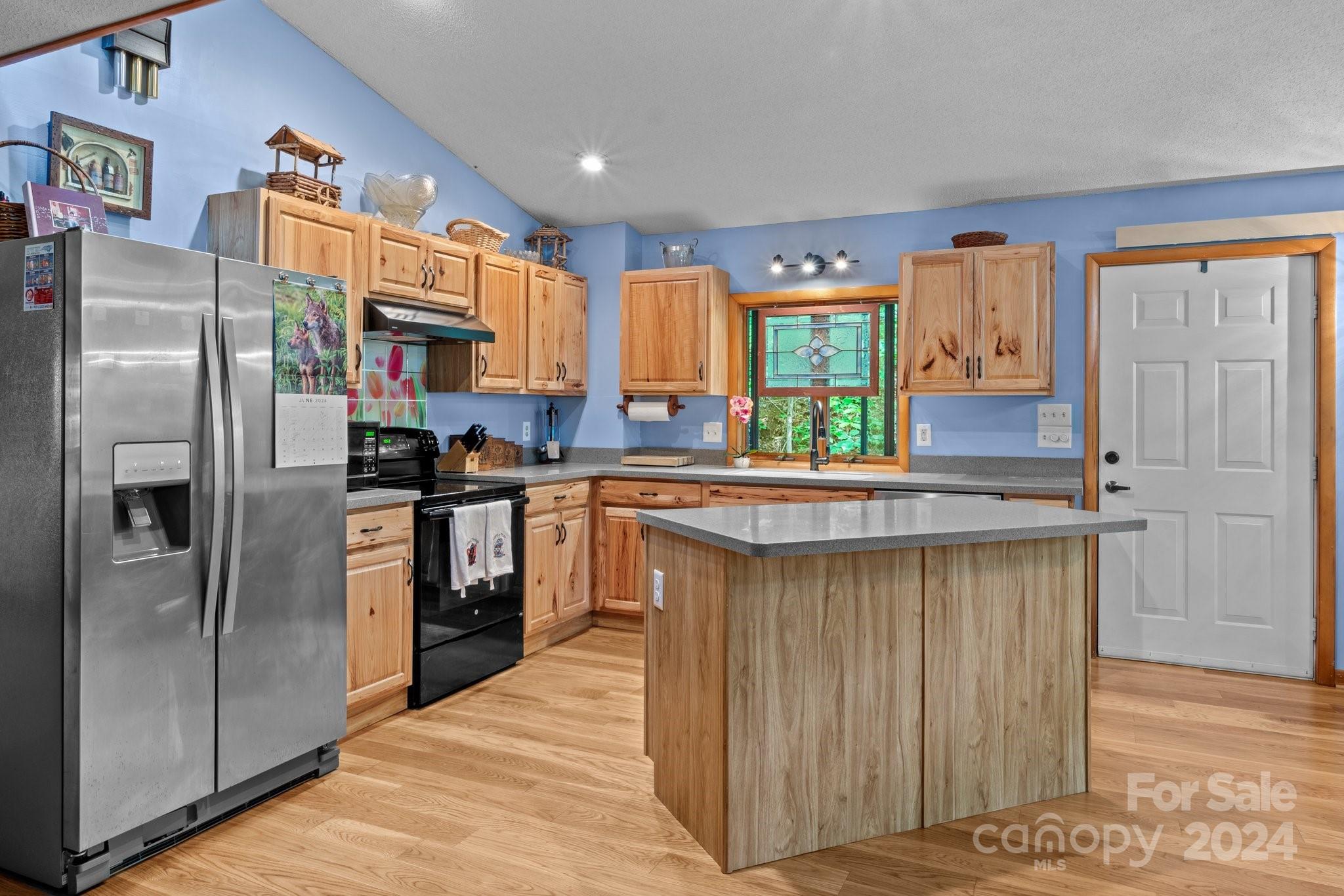 Eagles Nest Mountain - Residential