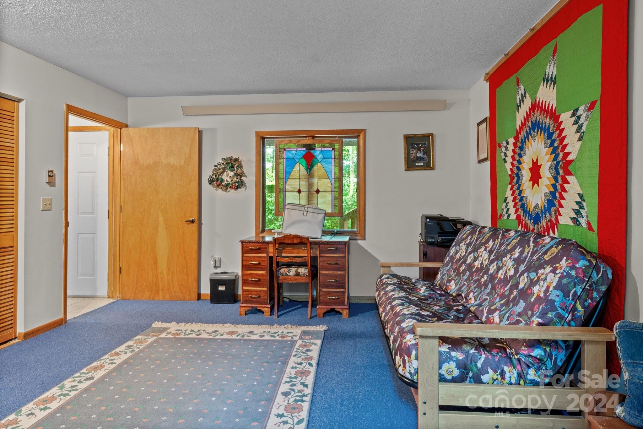 Eagles Nest Mountain - Residential