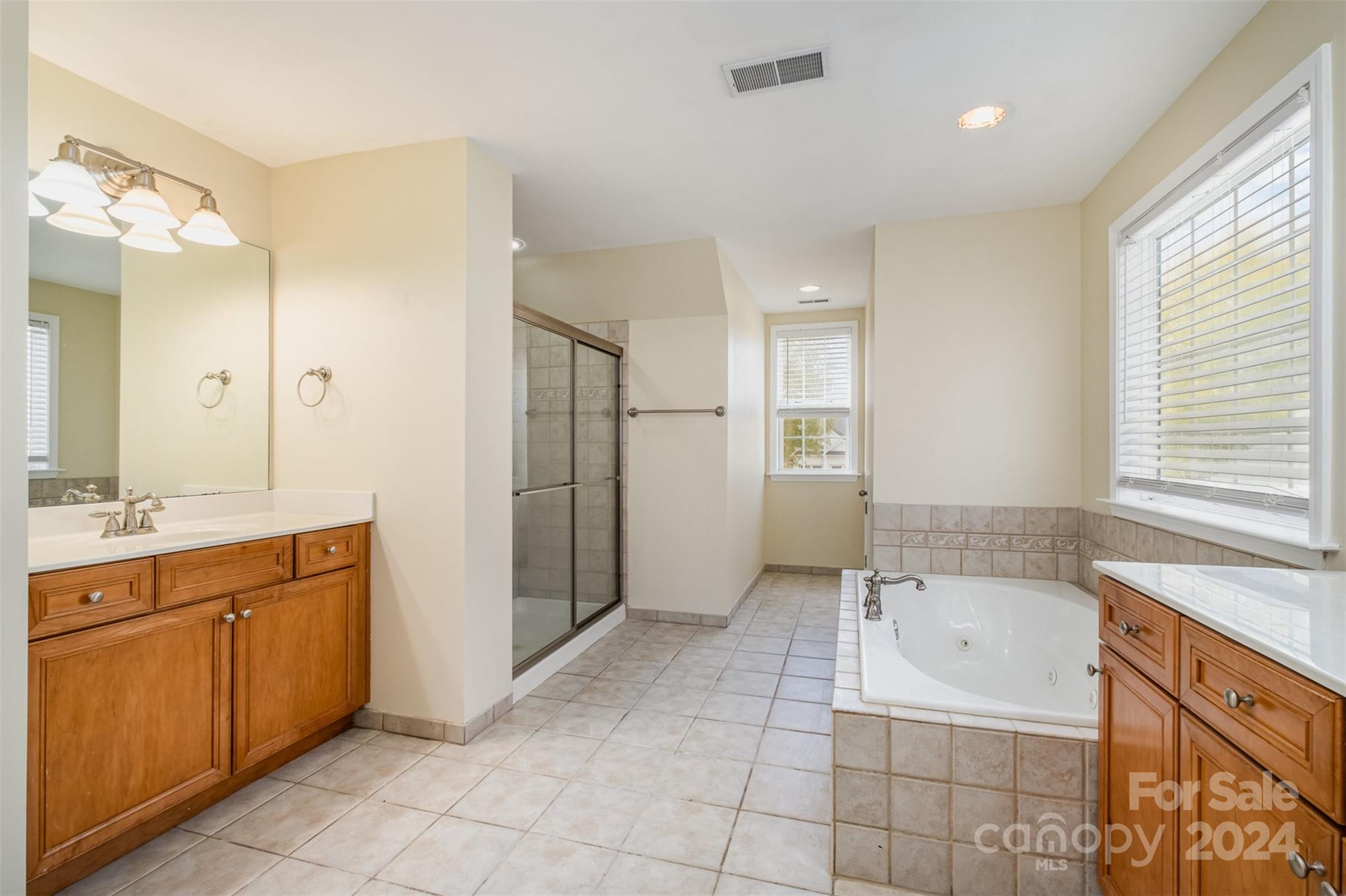 Oakview Commons - Residential