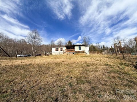 3476 Possum Trot Road Burnsville NC 28714
