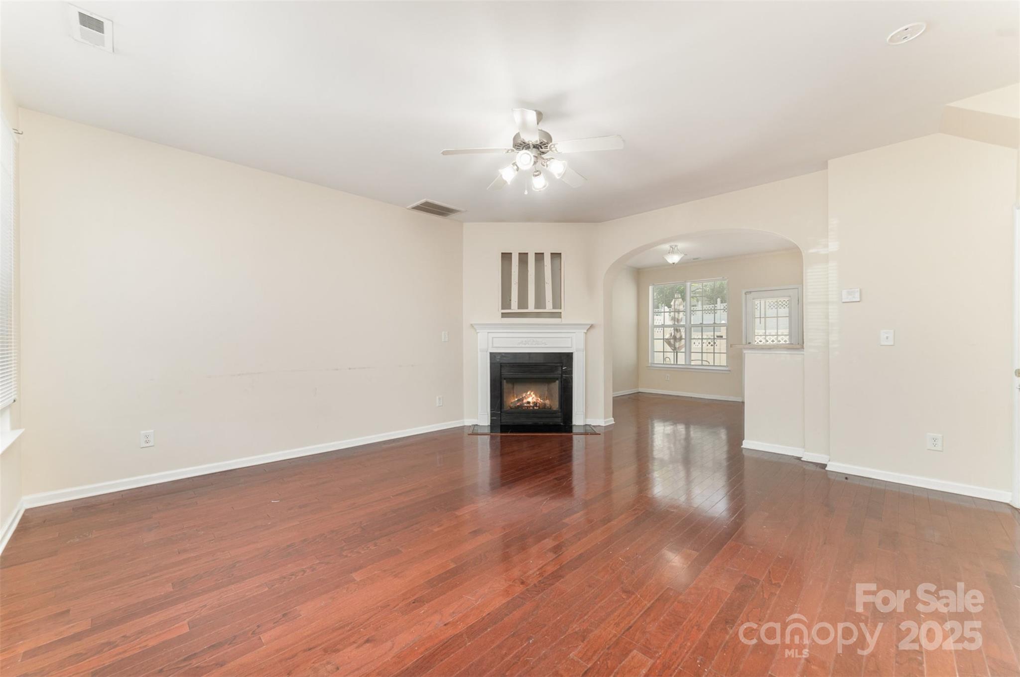 827 Gentlewinds Court