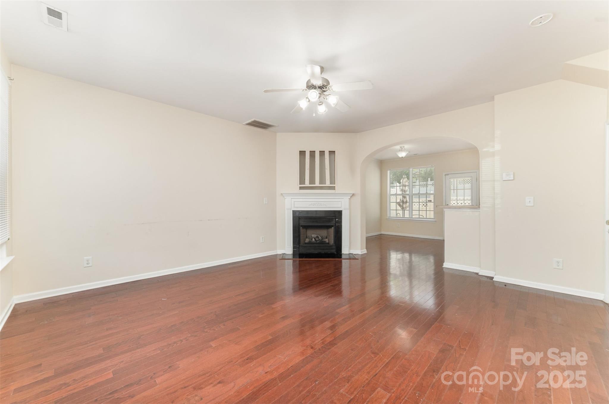 827 Gentlewinds Court