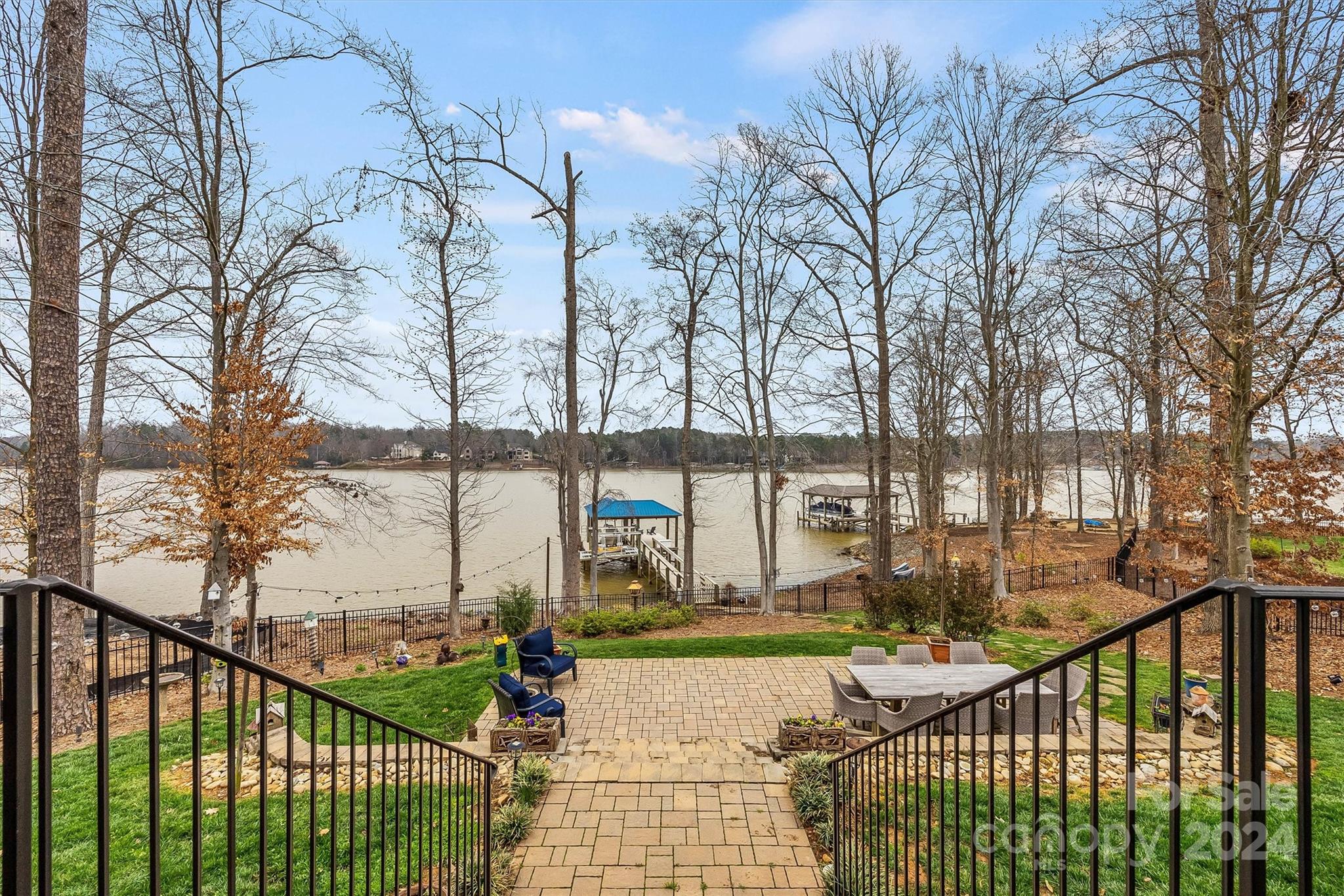 McLean - South Shore - Residential