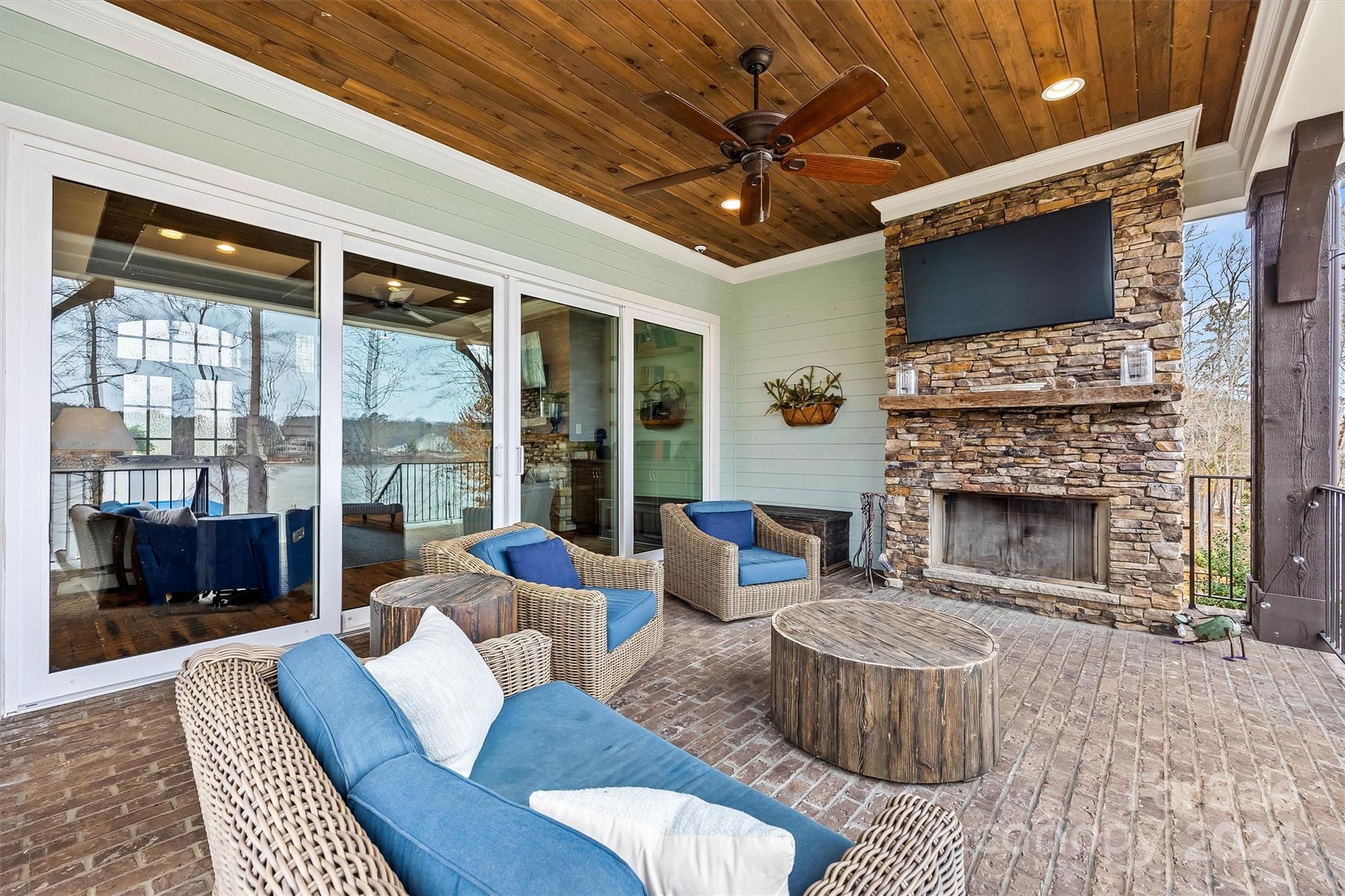 McLean - South Shore - Residential