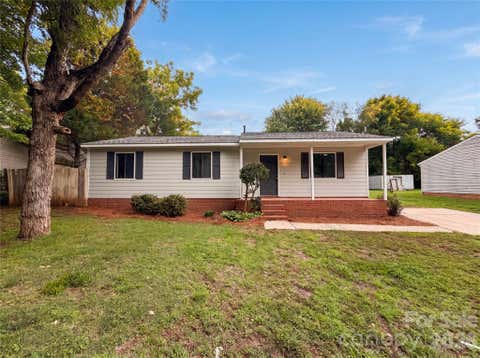 Photo of 10015 Garth Wood Road, Charlotte, NC 28273 (MLS # 4391155)