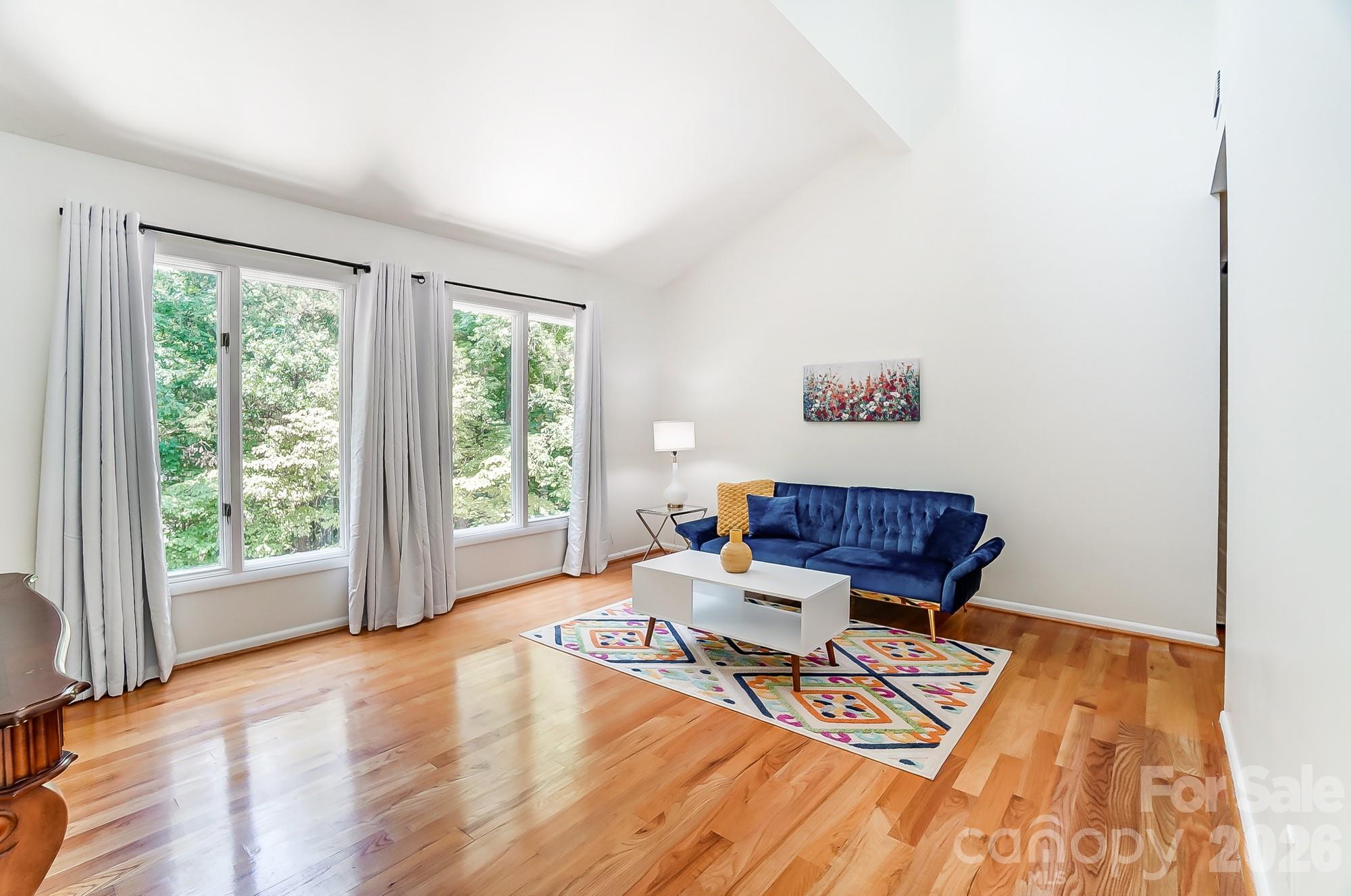 Five Knolls Estates - Residential