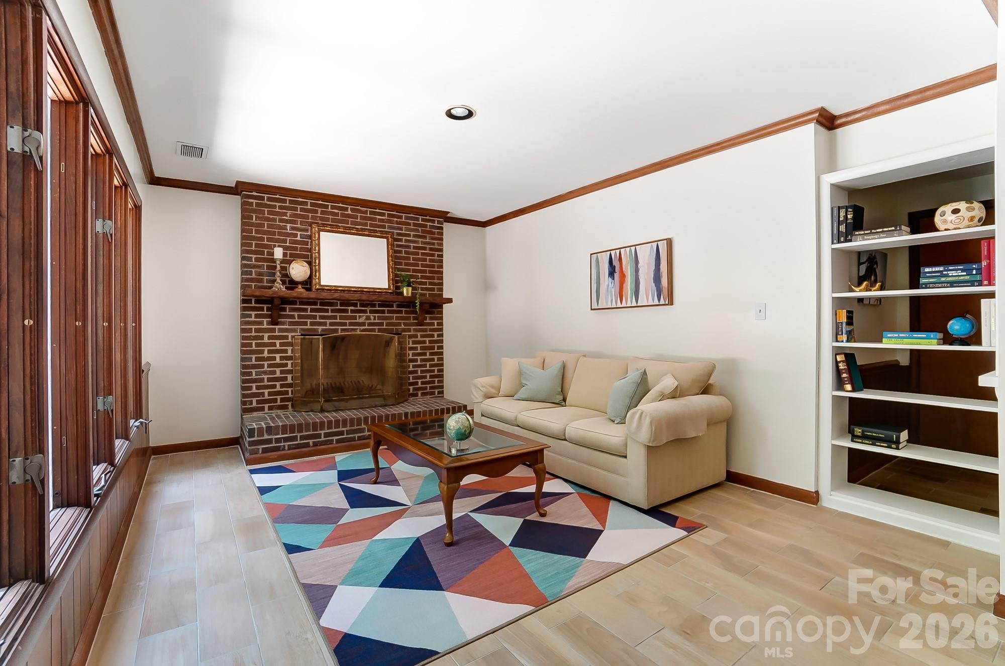 Five Knolls Estates - Residential