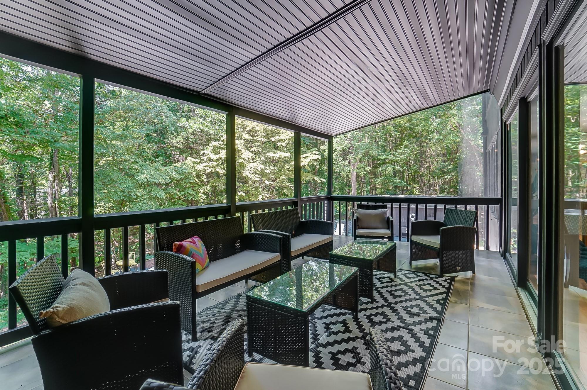 Five Knolls Estates - Residential