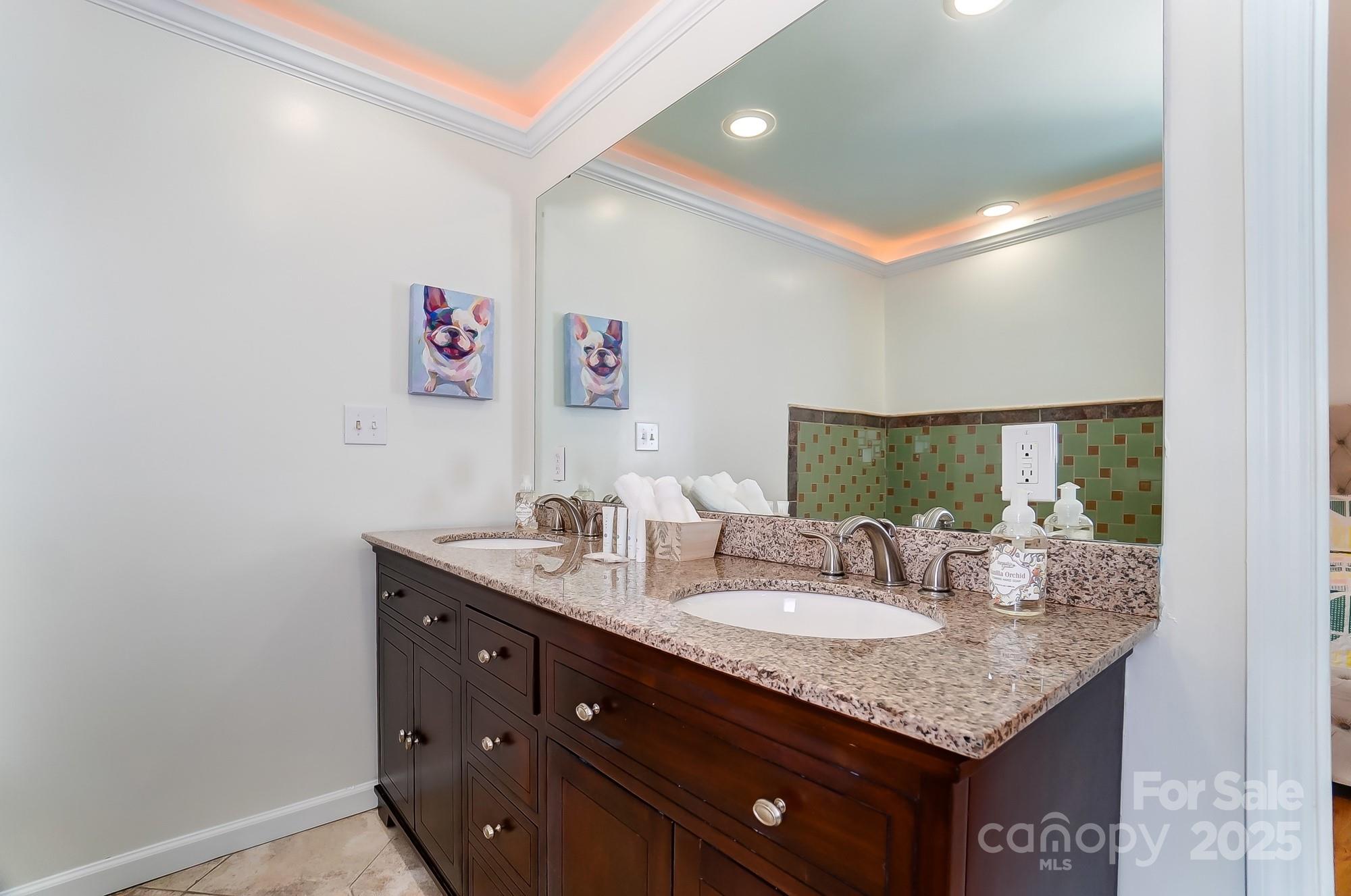 Five Knolls Estates - Residential