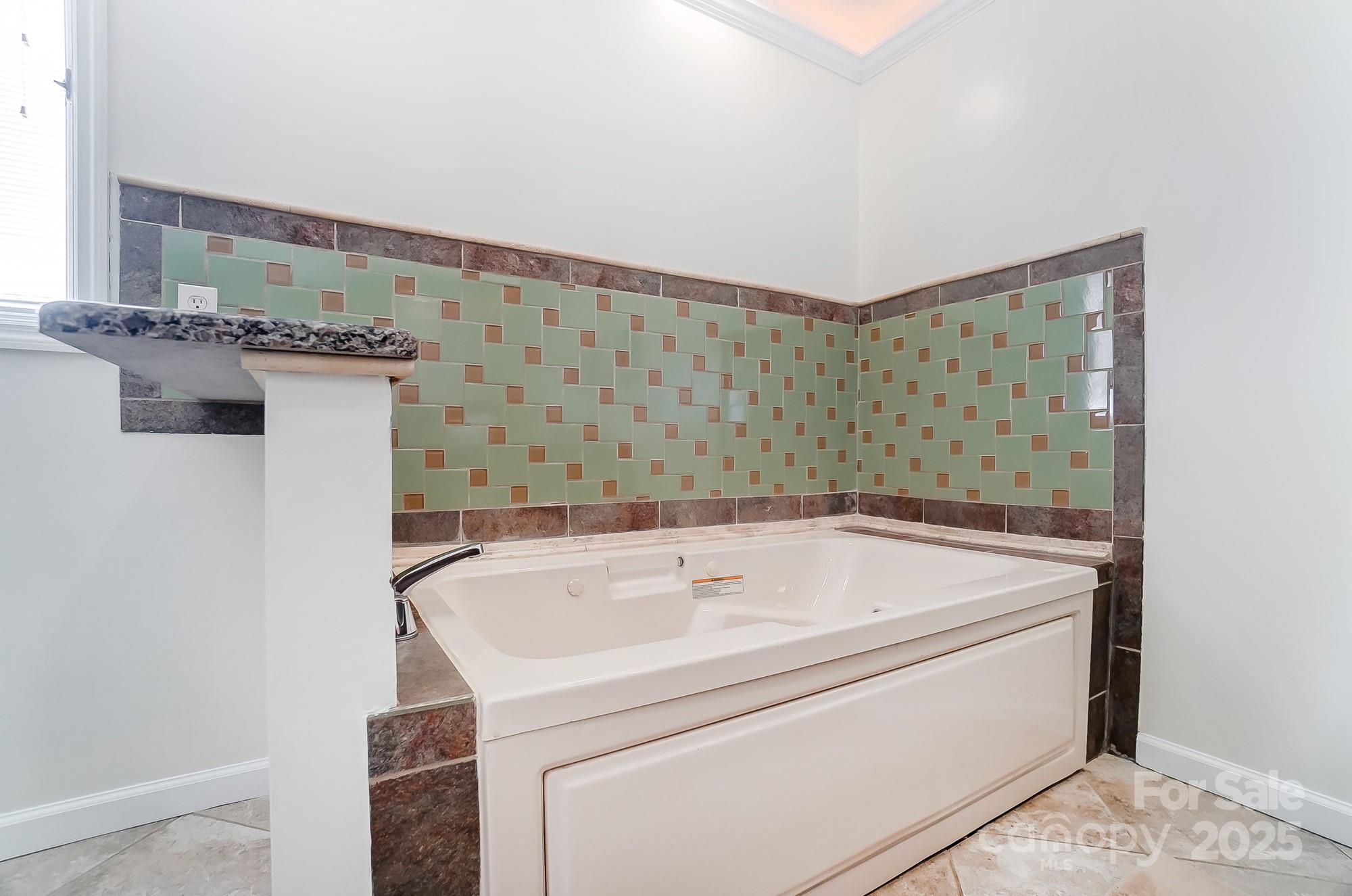 Five Knolls Estates - Residential