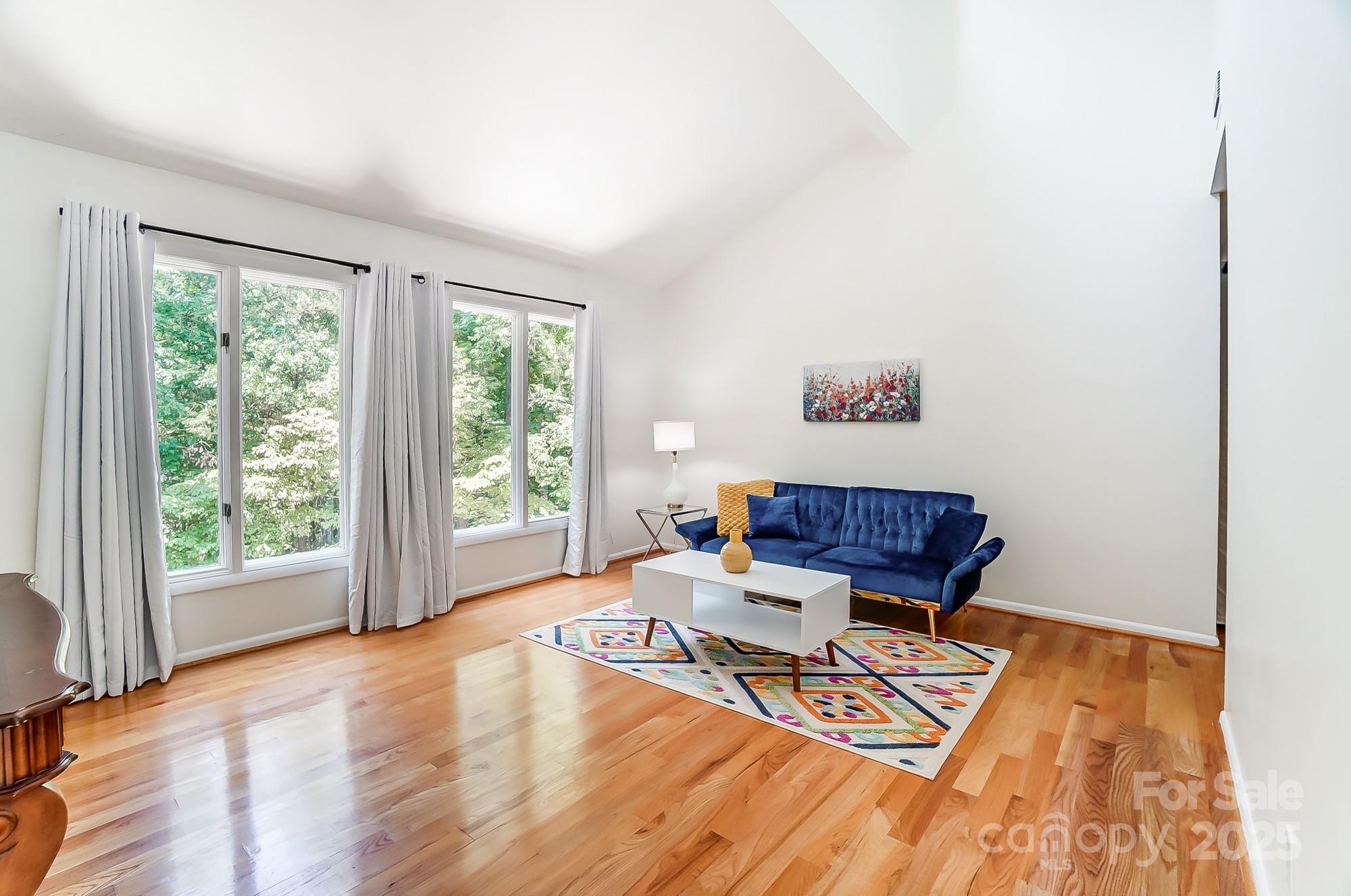 Five Knolls Estates - Residential