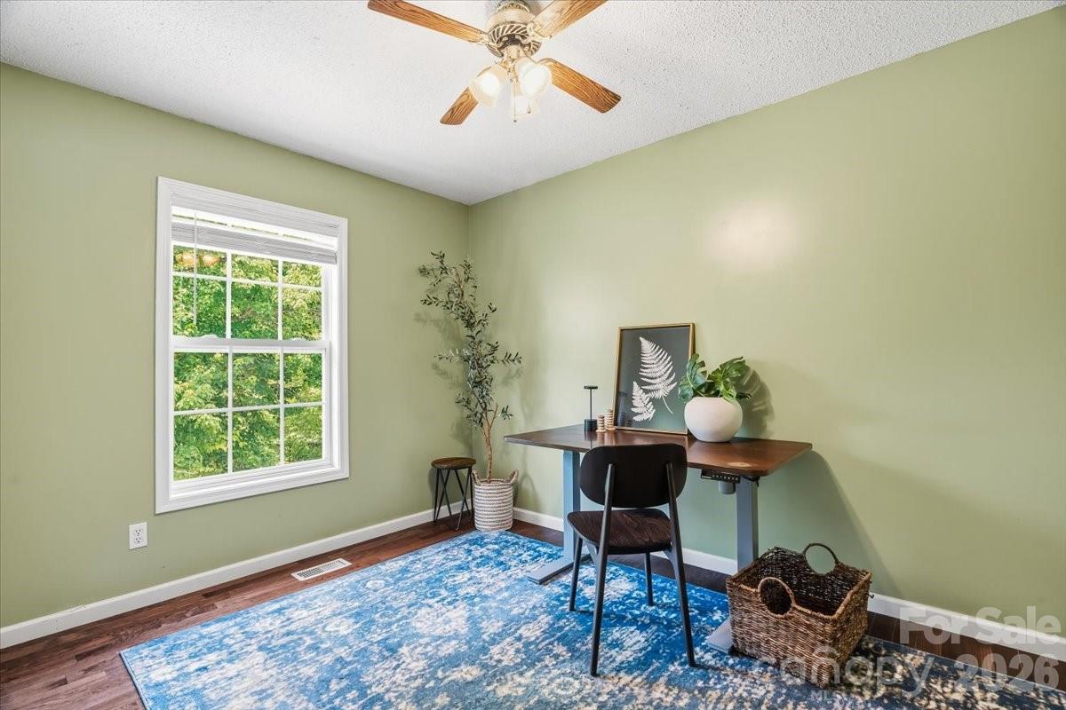 Bend Of Ivy - Residential