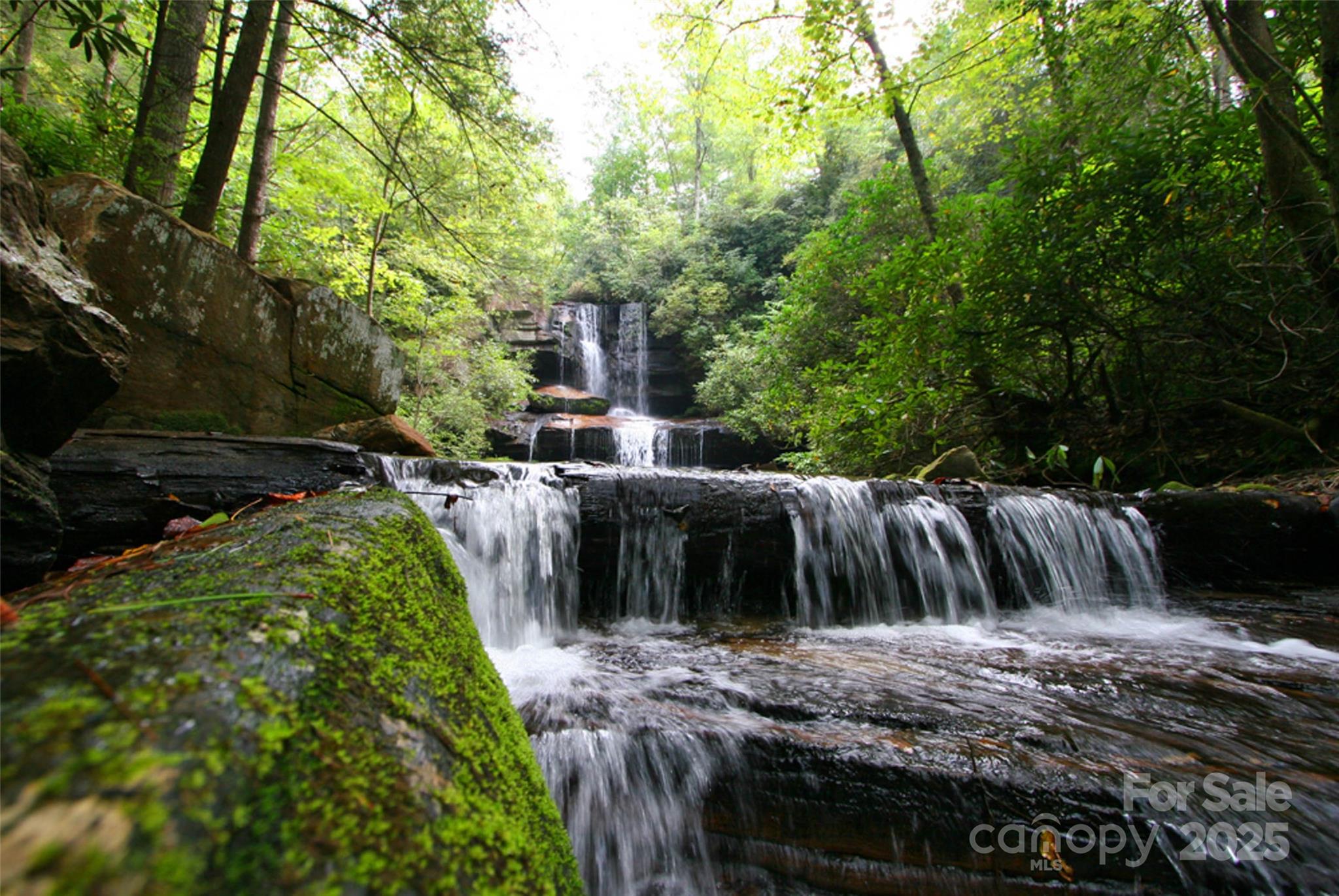 Round Mountain Falls - Land