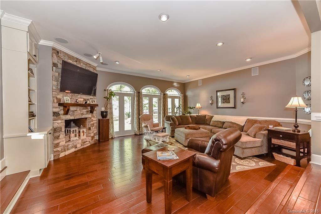 Lookout Point - Residential