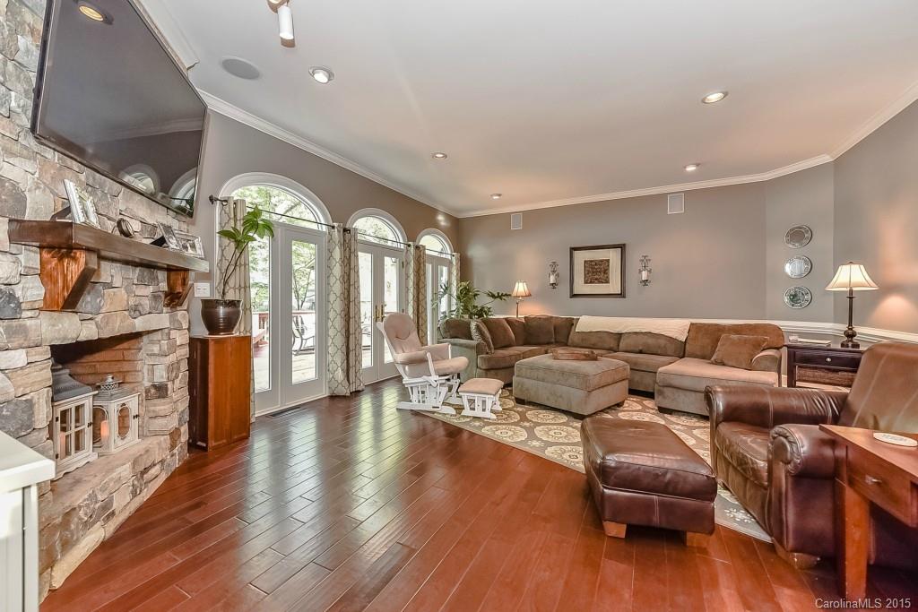 Lookout Point - Residential