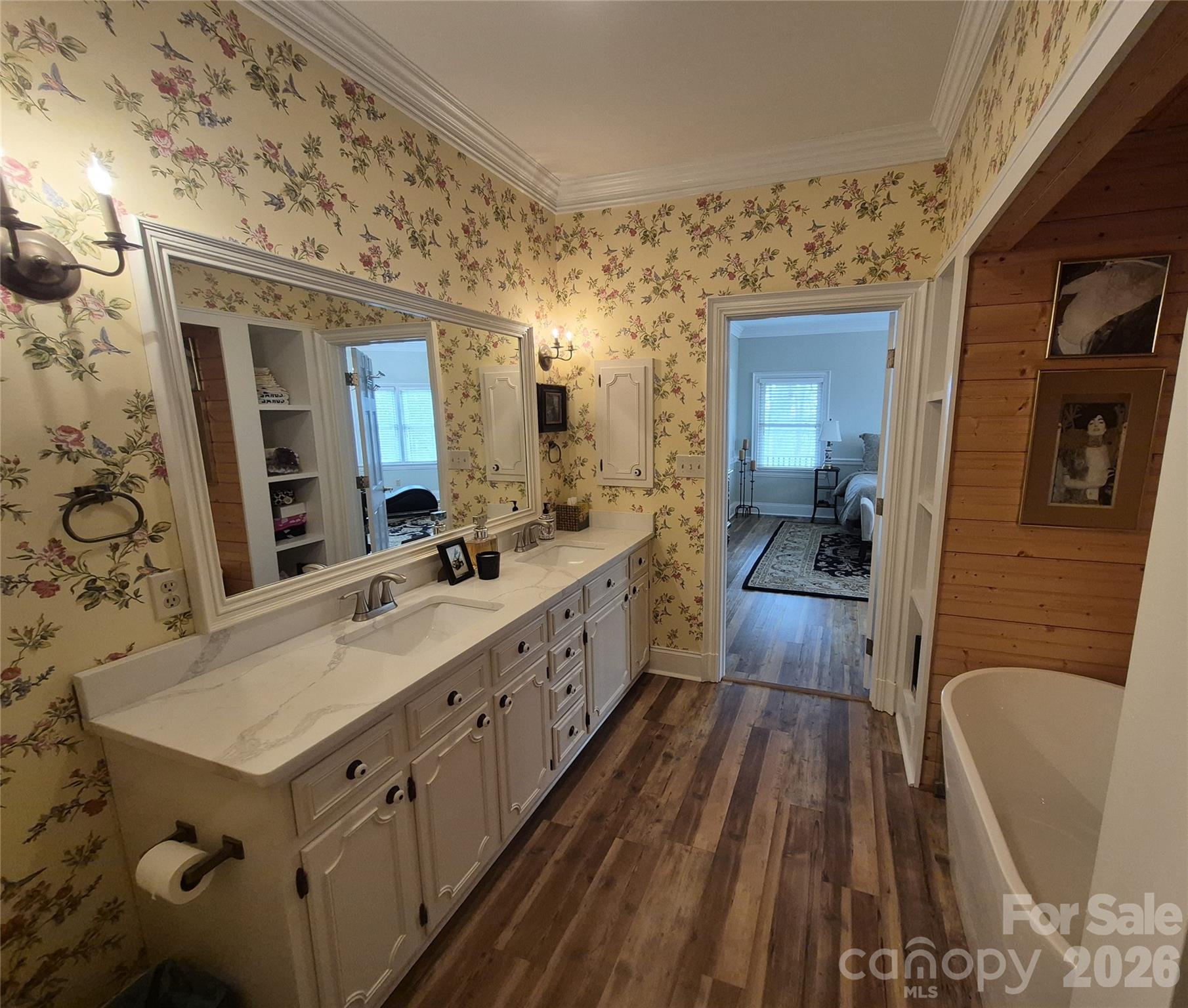 Country Club Acres - Residential