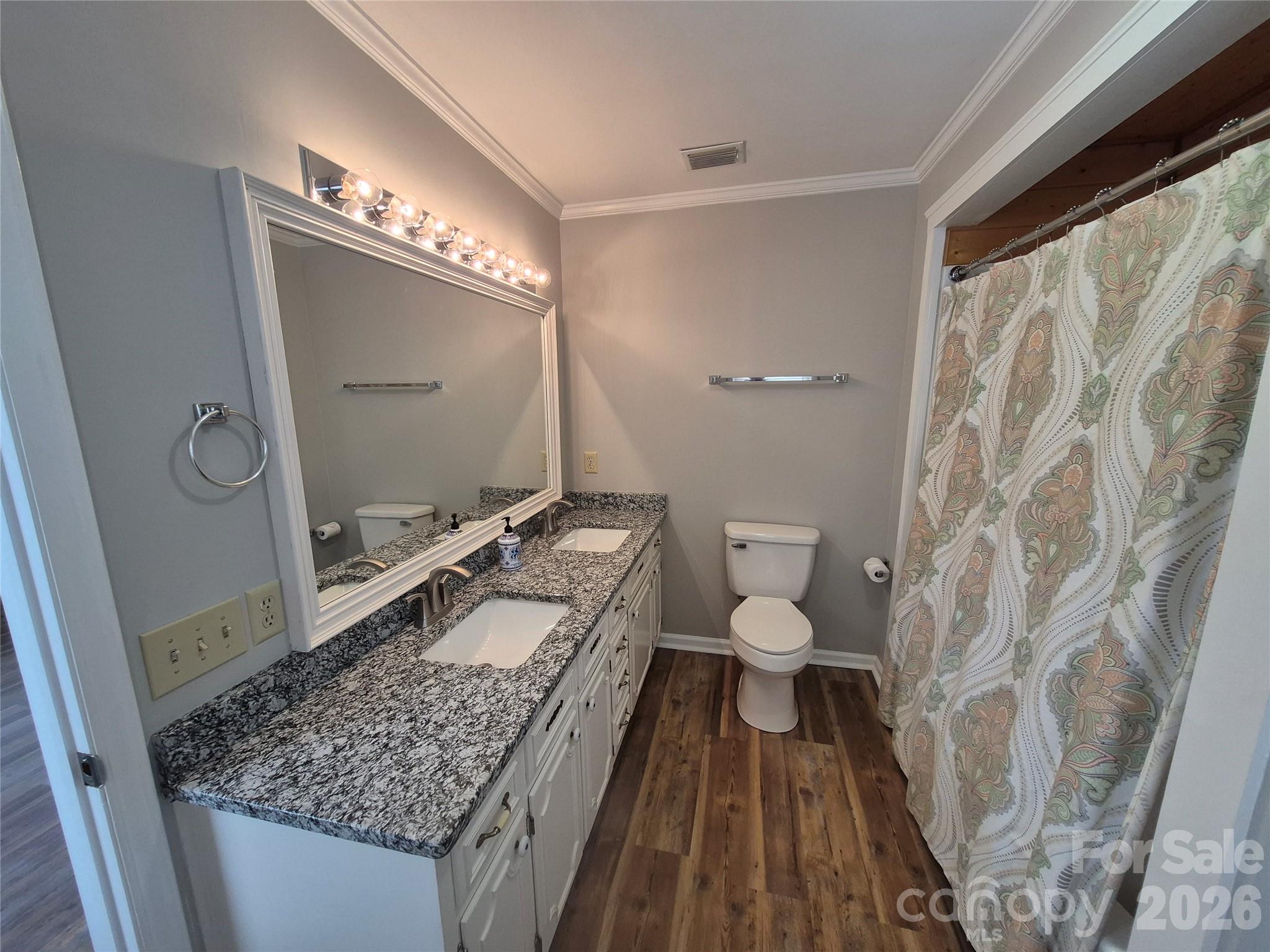Country Club Acres - Residential