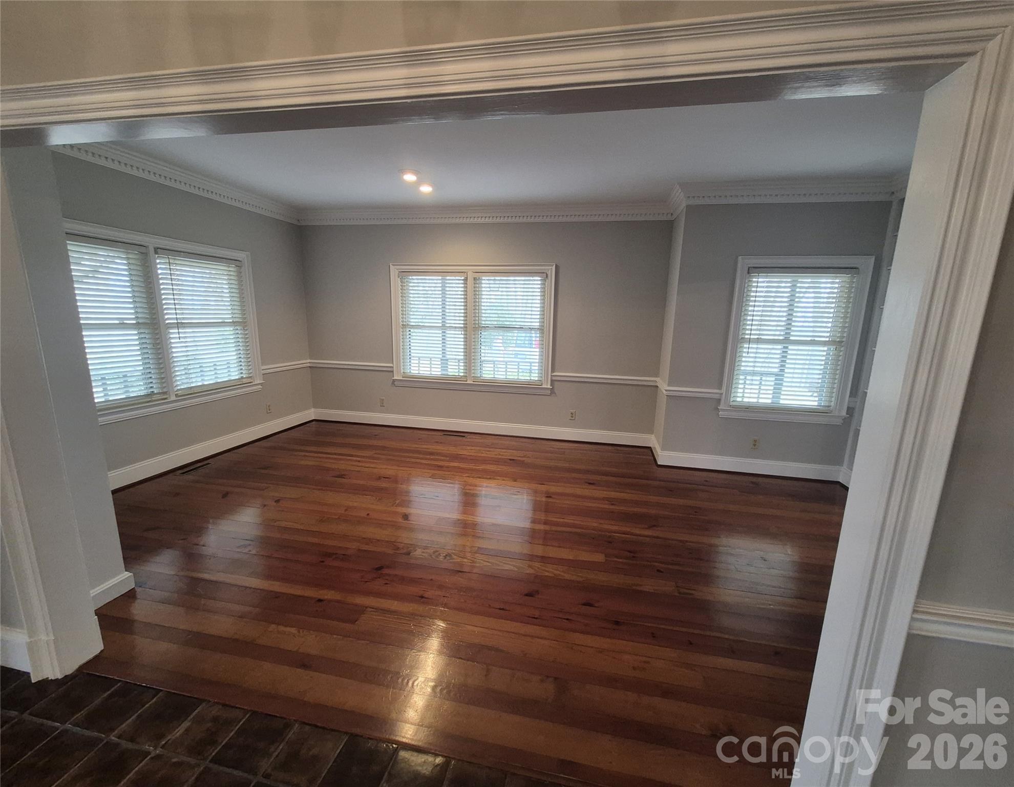 Country Club Acres - Residential