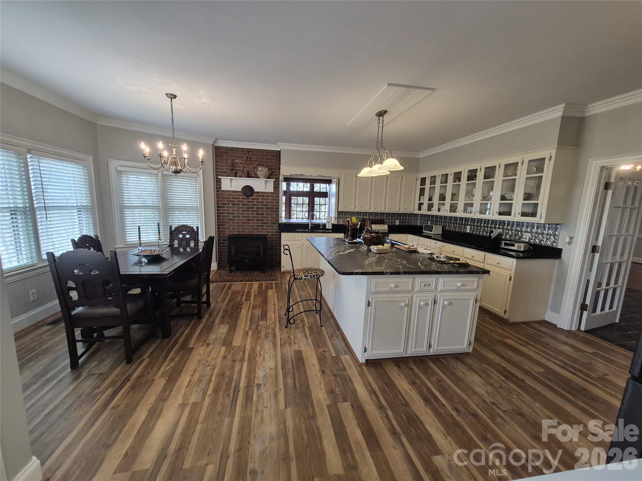 Country Club Acres - Residential