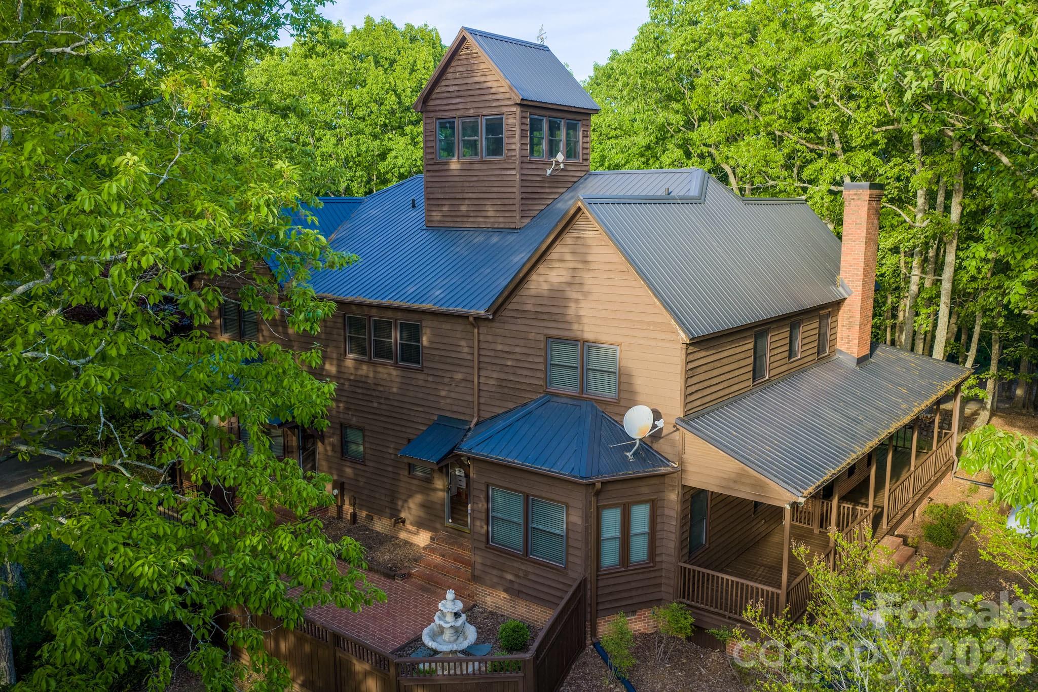 Country Club Acres - Residential