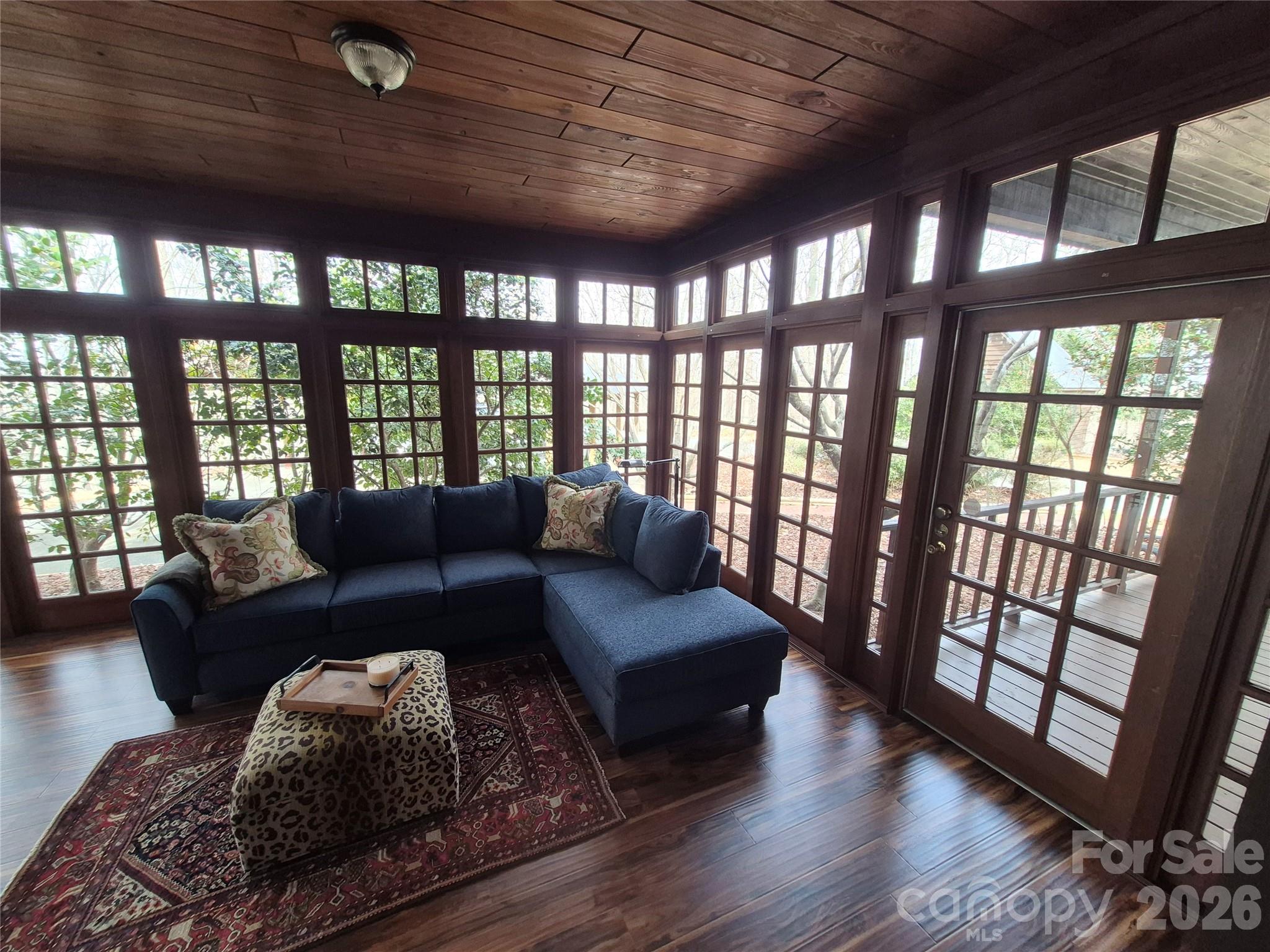 Country Club Acres - Residential