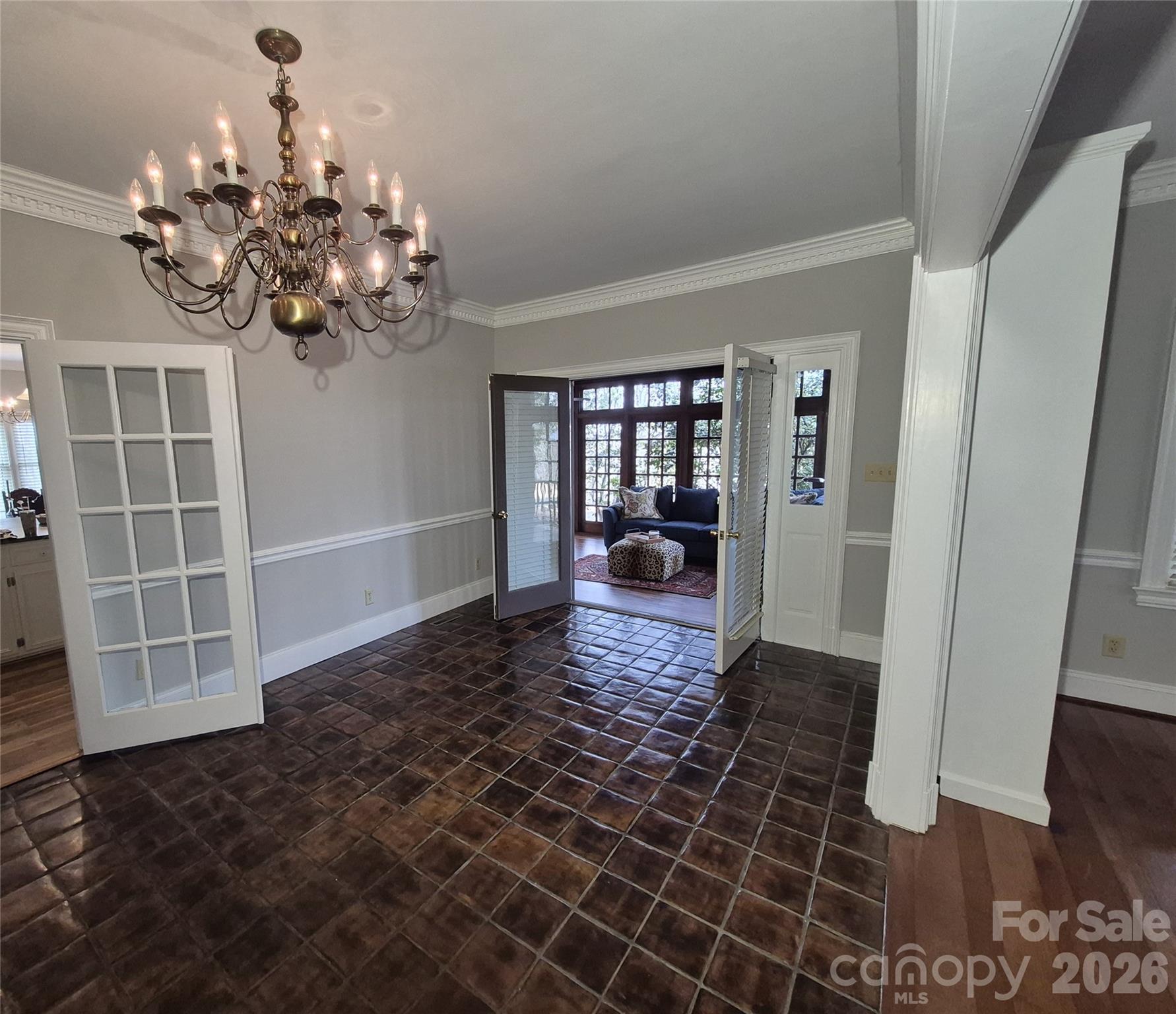 Country Club Acres - Residential