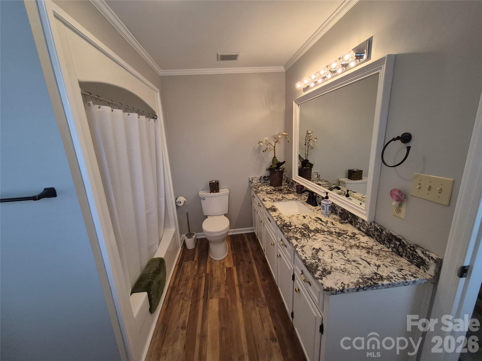 Country Club Acres - Residential