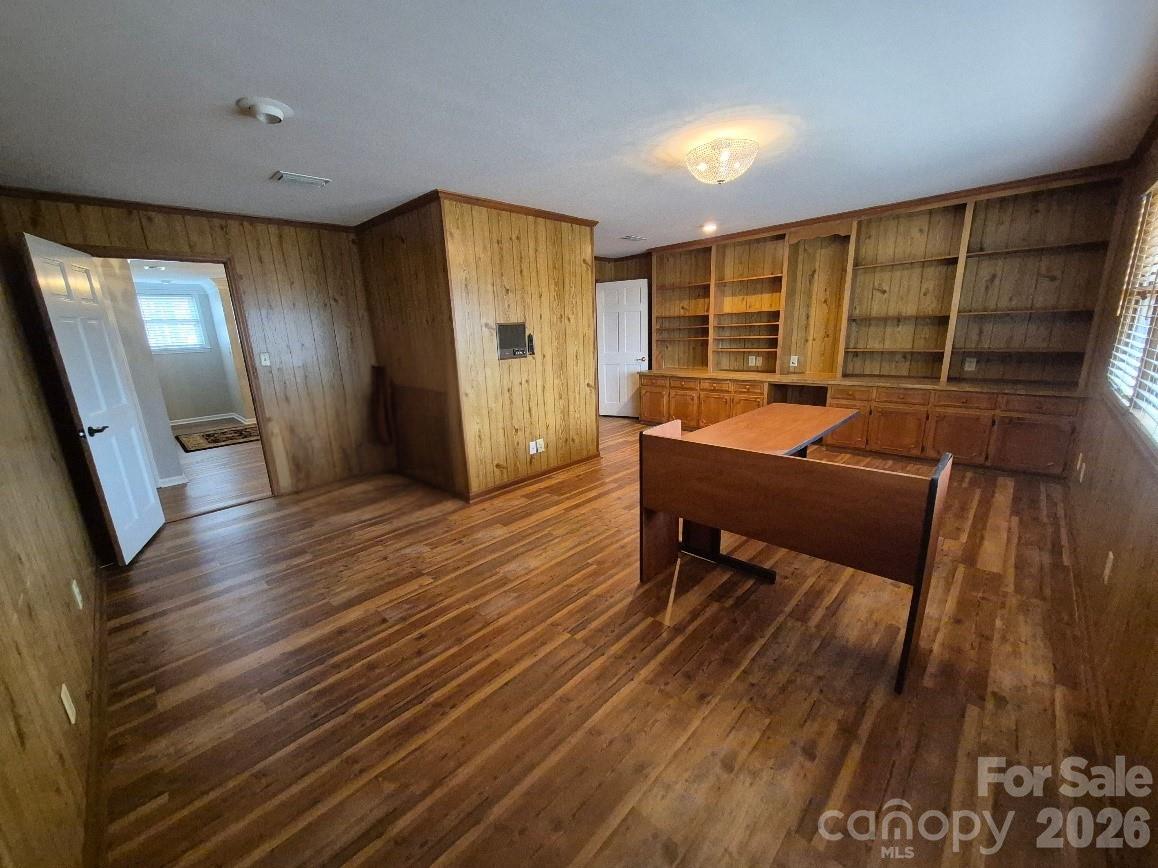 Country Club Acres - Residential