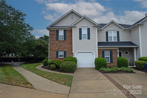 Photo of 8856 Cinnabay Drive, Charlotte, NC 28216 (MLS # 4288985) Photo of 8856 Cinnabay Drive, Charlotte, NC 28216 (MLS # 4288985)