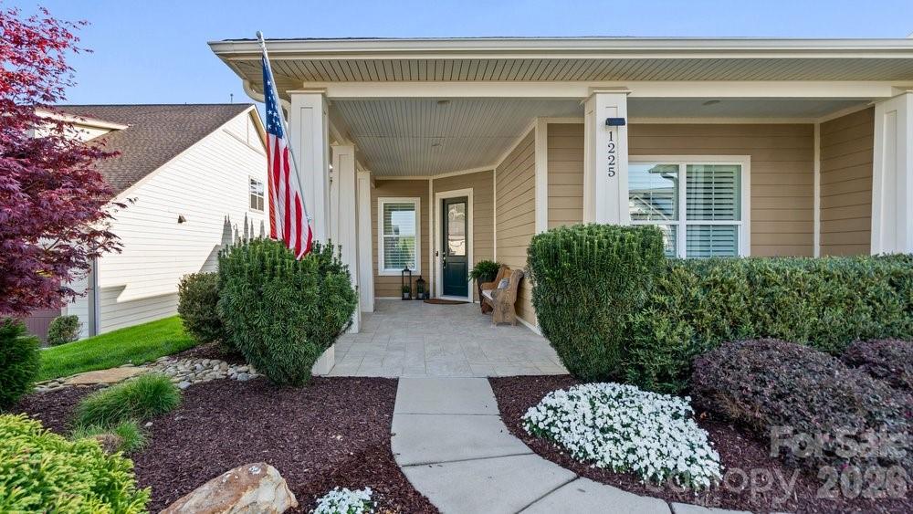 1225 Greenland Drive