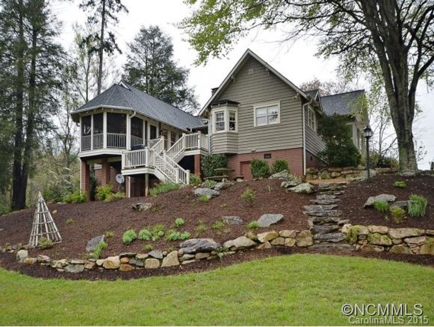 Walnut Hill Farm is a historic treasure situated beautifully on Mills River w/400+ feet of river frontage & surrounded by rich farmland. Home has been beautifully updated & restored w/heart pine flrs, cypress siding, high-efficiency geothermal heating & cooling, sound & alarm systems, chef's kitchen w/custom cabs, walk-in pantry, high-end appliances, granite counter-tops & Views of the river. Huge porch, Barn/bring horses- NO DRIVE BY