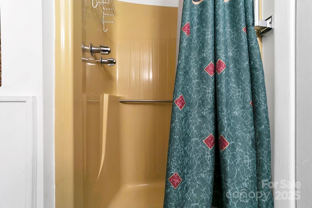 Connestee Falls - Residential