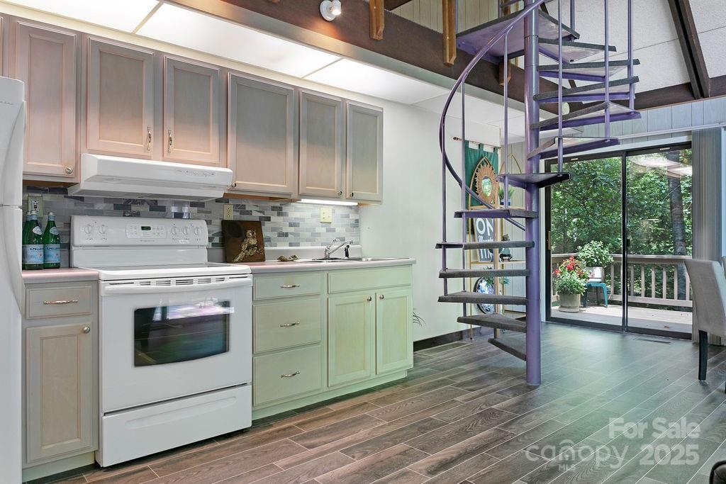 Connestee Falls - Residential