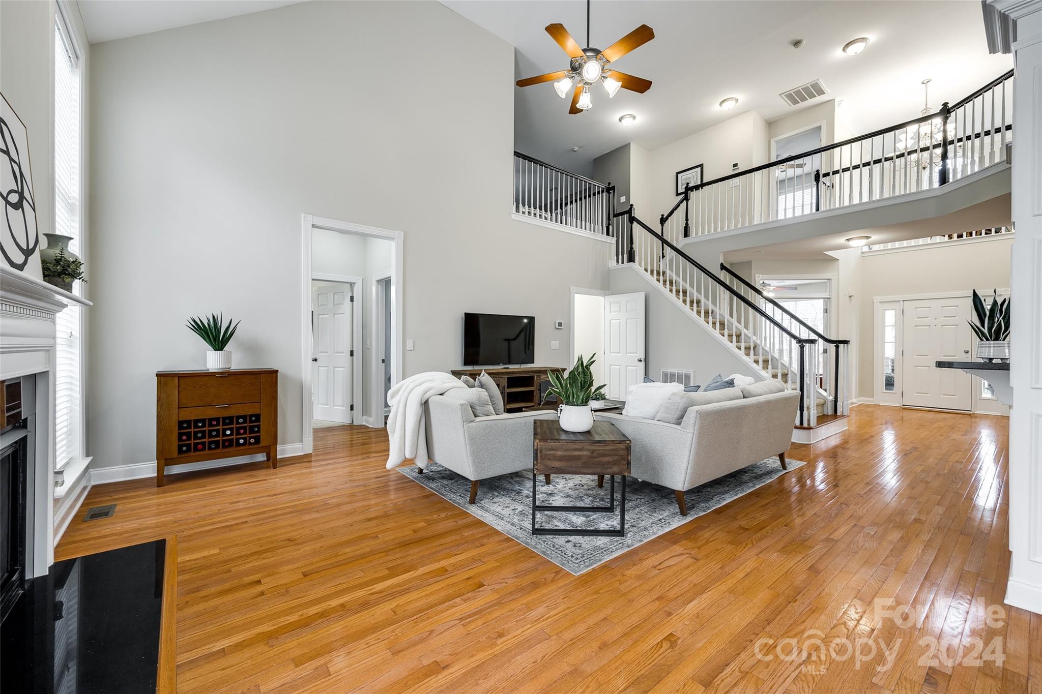 Lake Shore - Residential