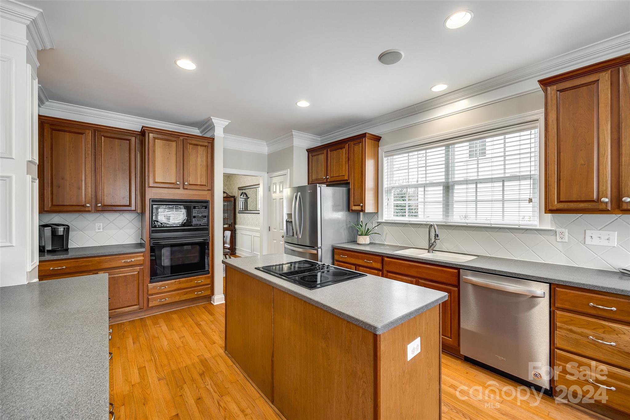 Lake Shore - Residential