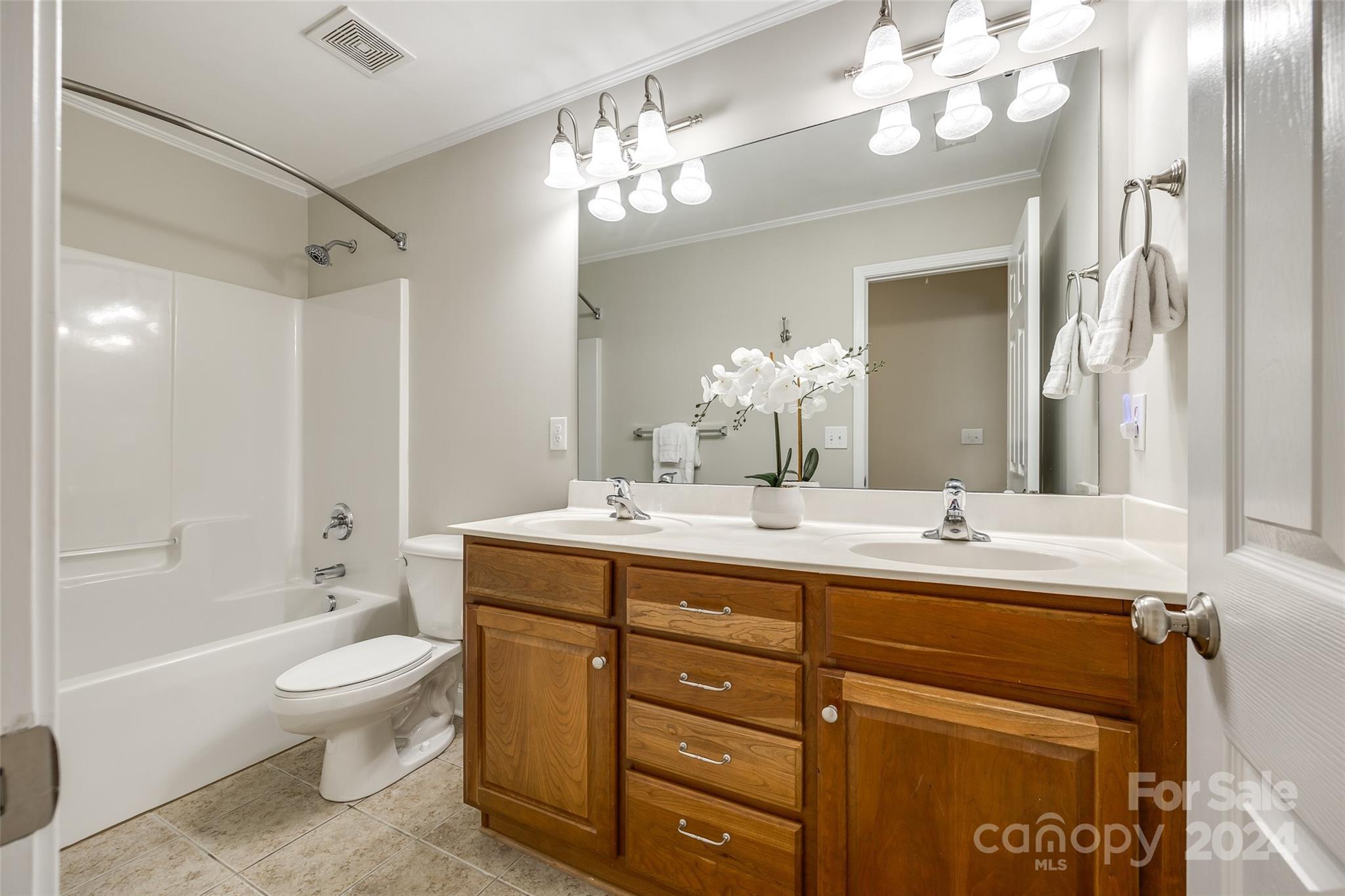 Lake Shore - Residential