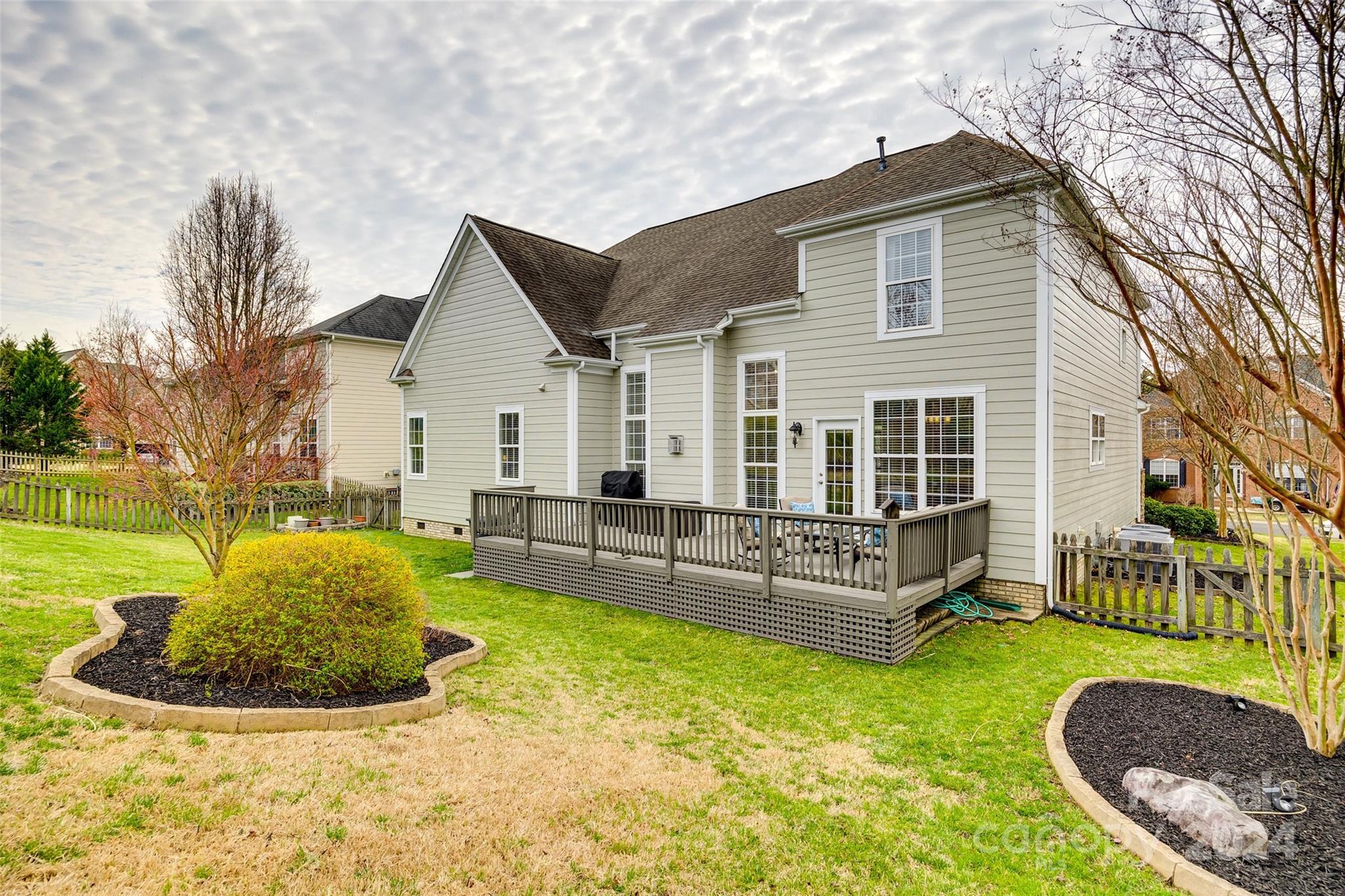 Lake Shore - Residential