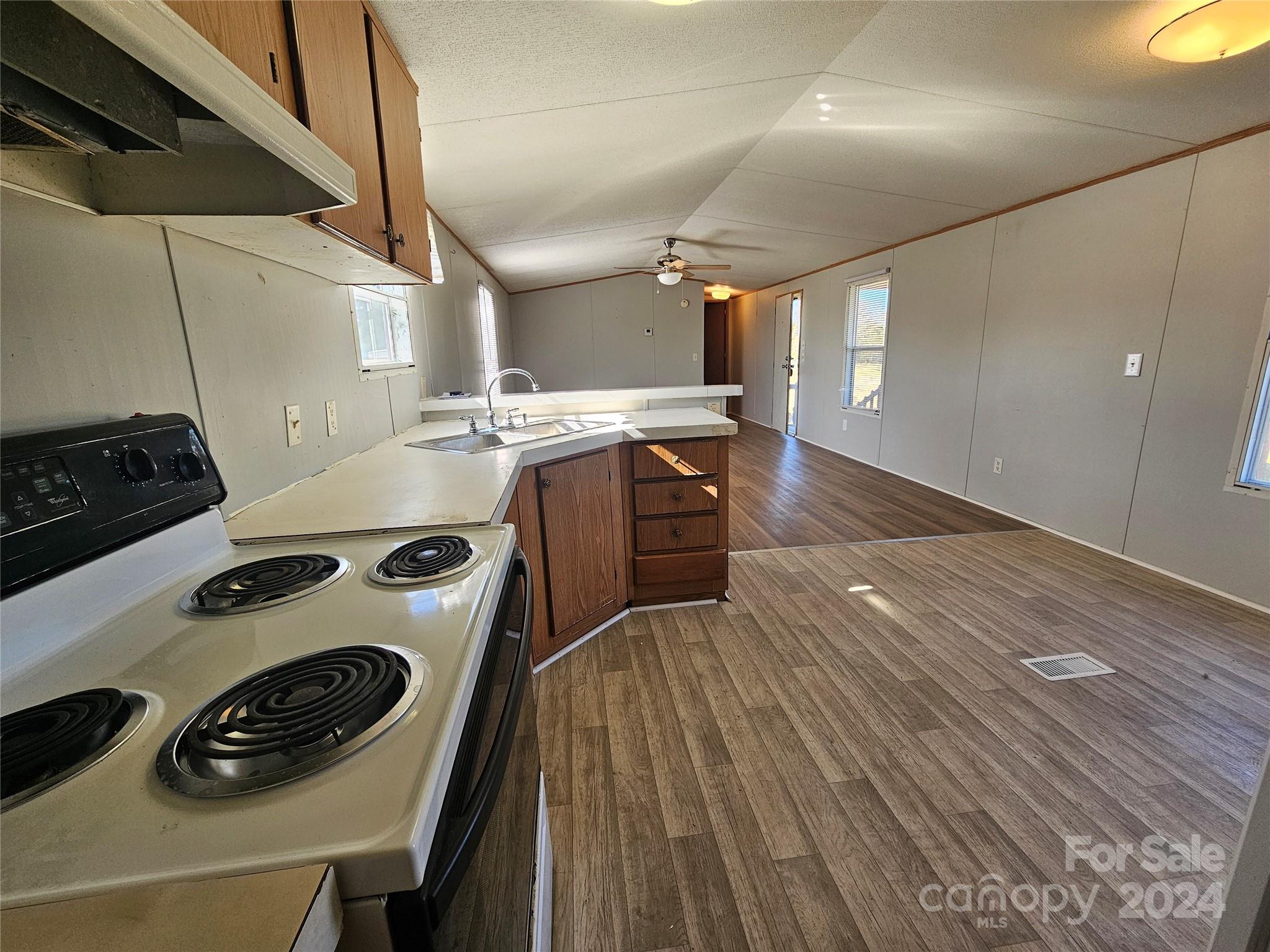 Emerald Shores - Residential