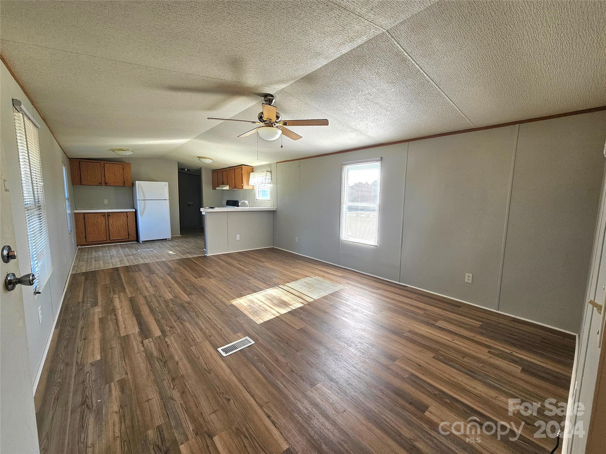 Emerald Shores - Residential