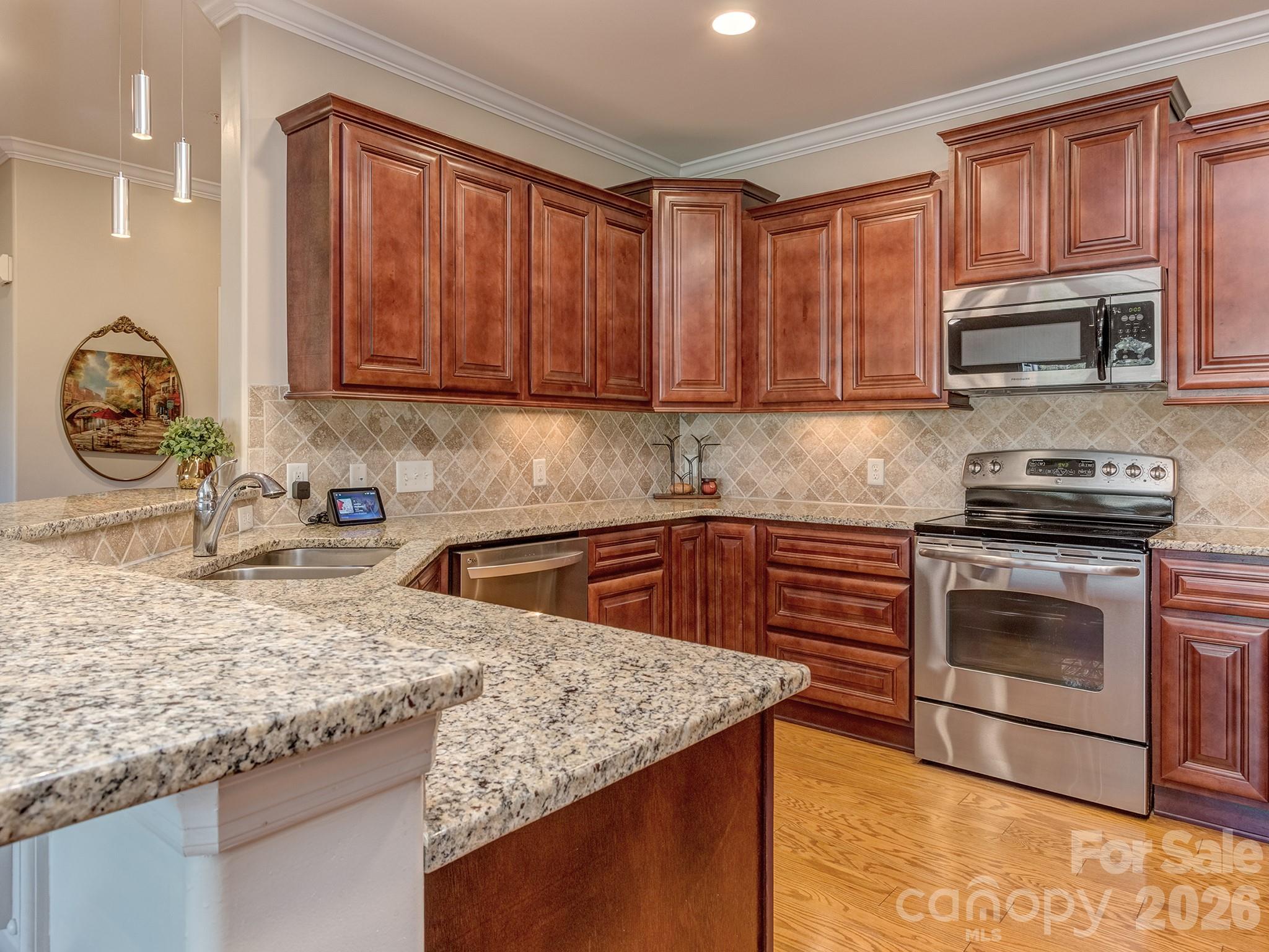 6605 Central Pacific Avenue 302