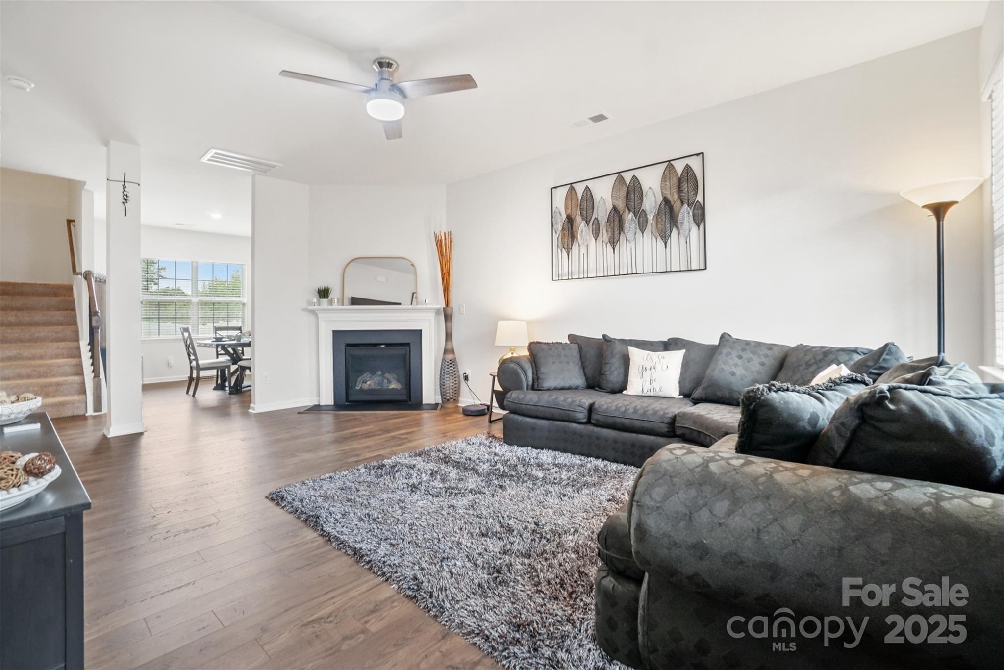 1343 Kent Downs Avenue SW