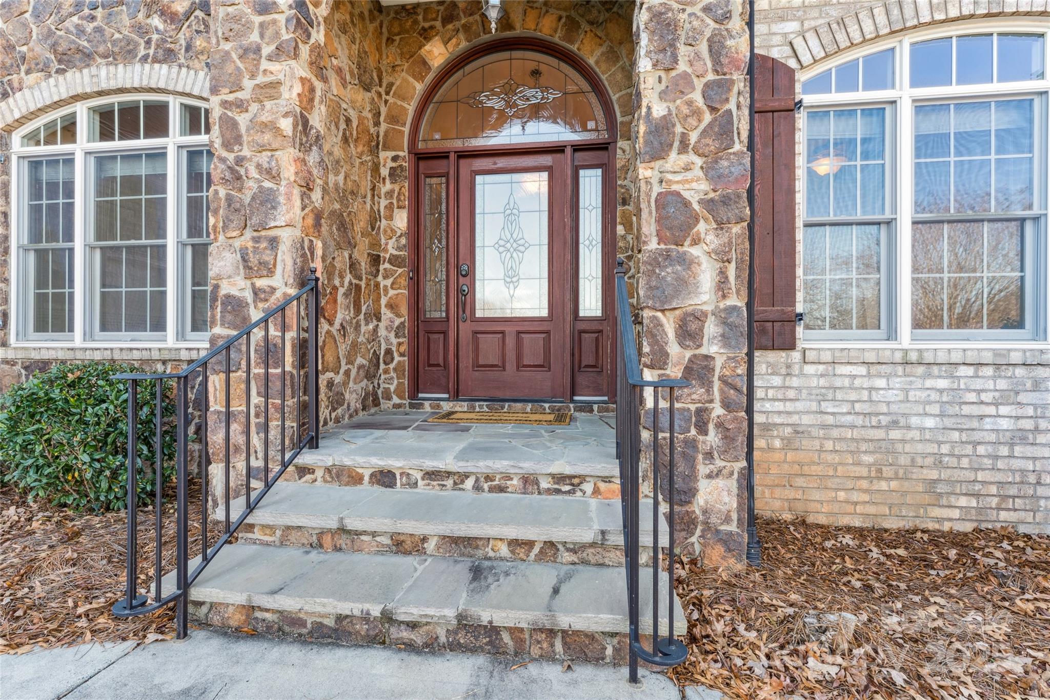 138 Pointer Court SE