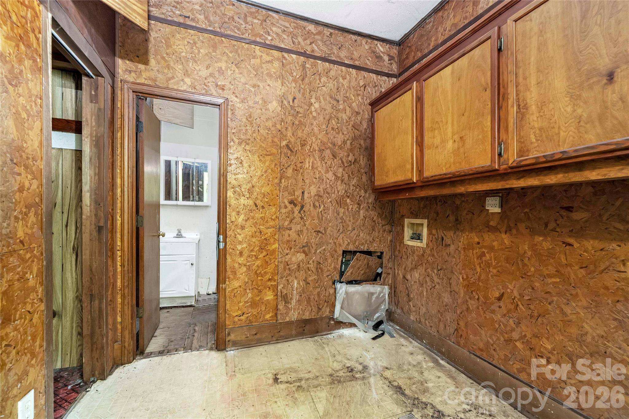 114 W 6th Avenue