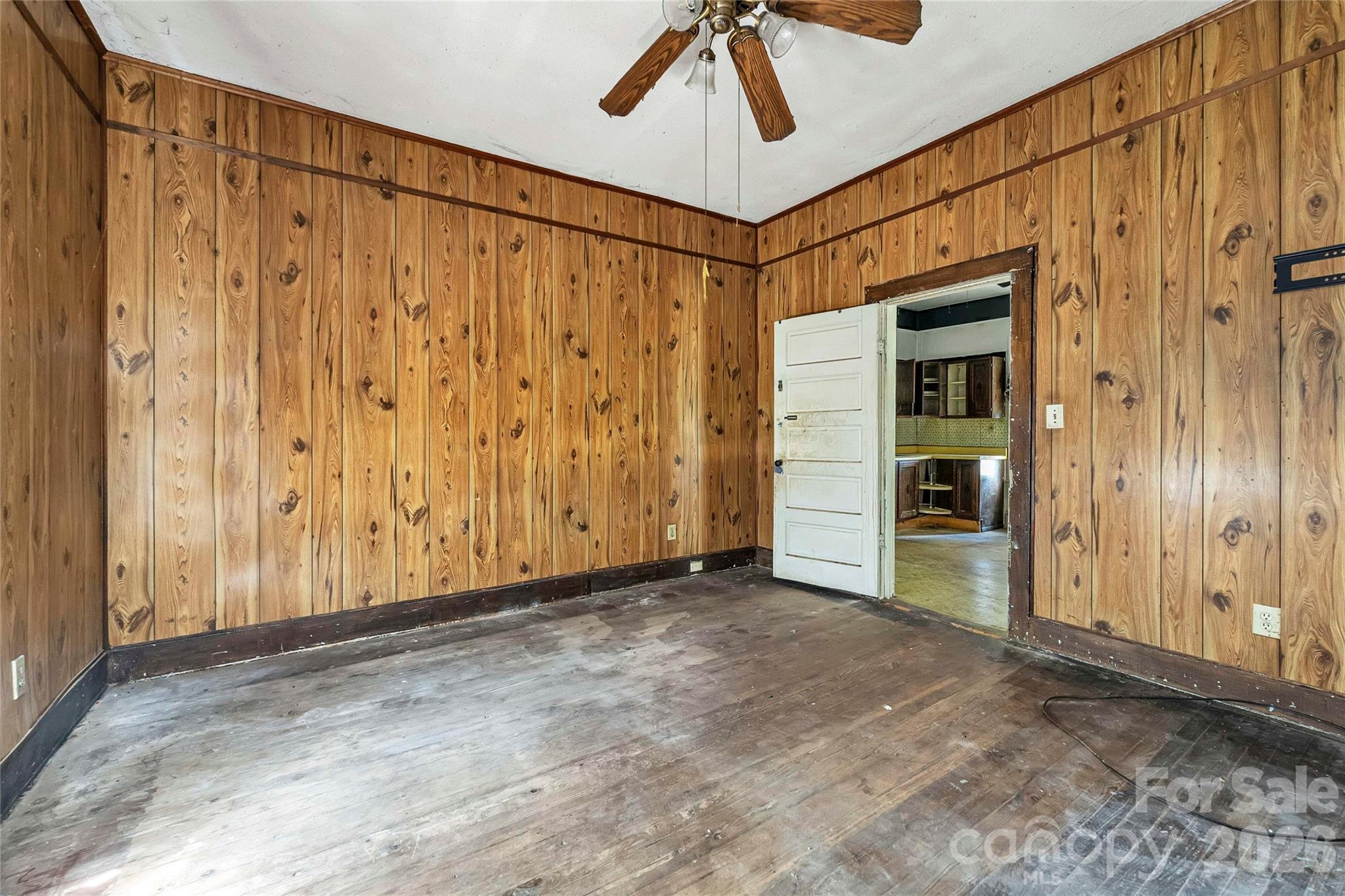 114 W 6th Avenue