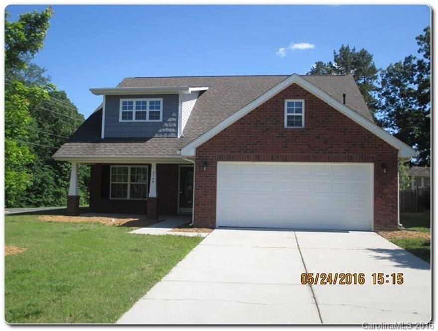 Spacious recently updated home in Mallard Pointe! 4 bedrooms, 2.5 bath complete with new paint, carpet, vinyl and appliances, separate laundry room and an open kitchen. This beautiful home is move in ready and won't last long. SCHEDULE YOUR APPOINTMENT TODAY!