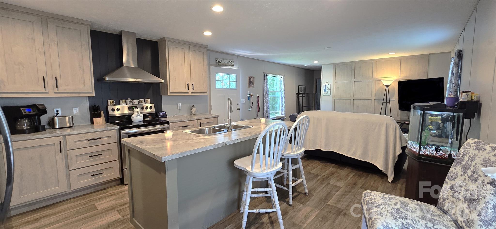 321 BROWNSTONE Drive