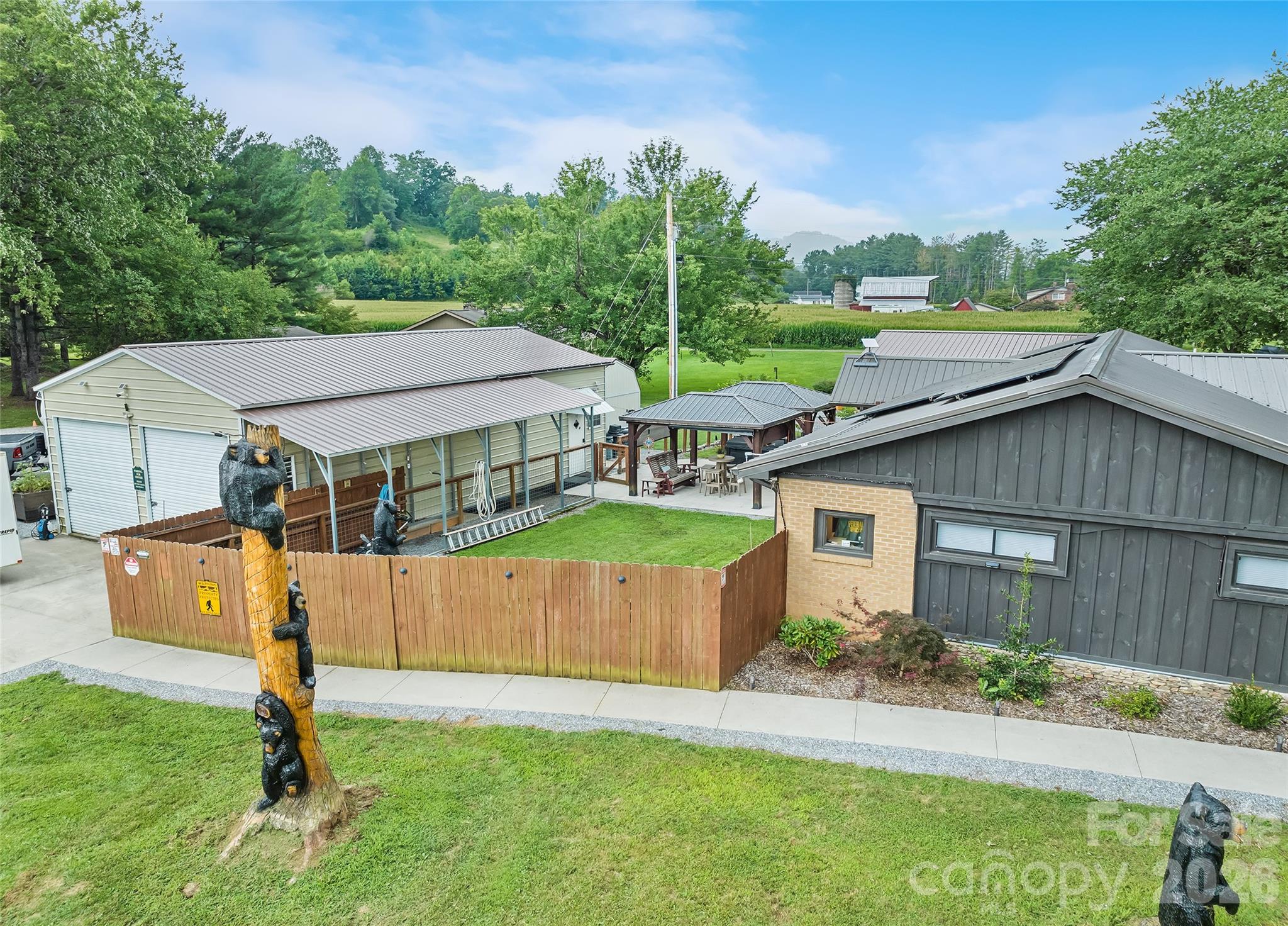 2906 Jonathan Creek Road