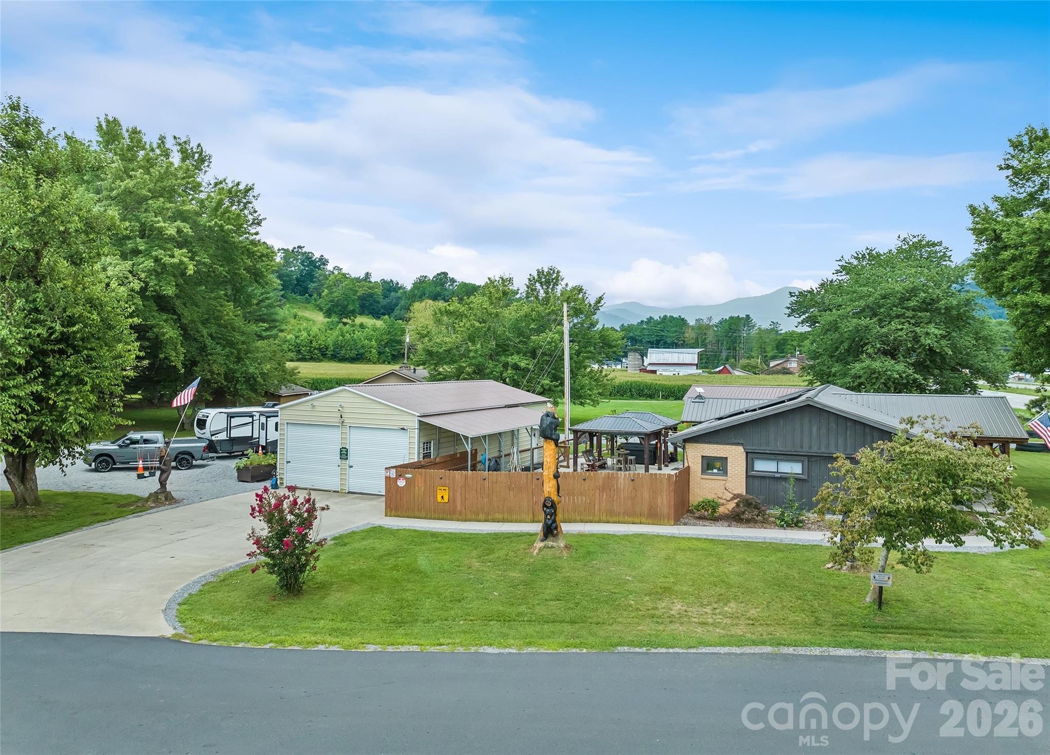 2906 Jonathan Creek Road