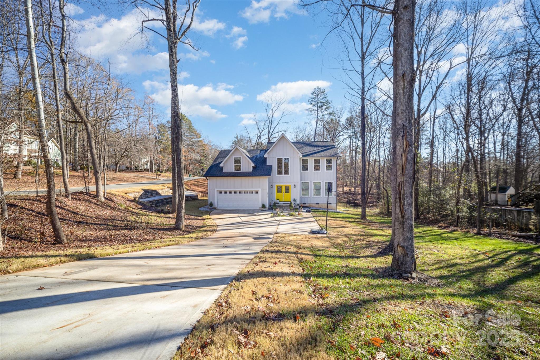 10221 Hanging Moss Trail