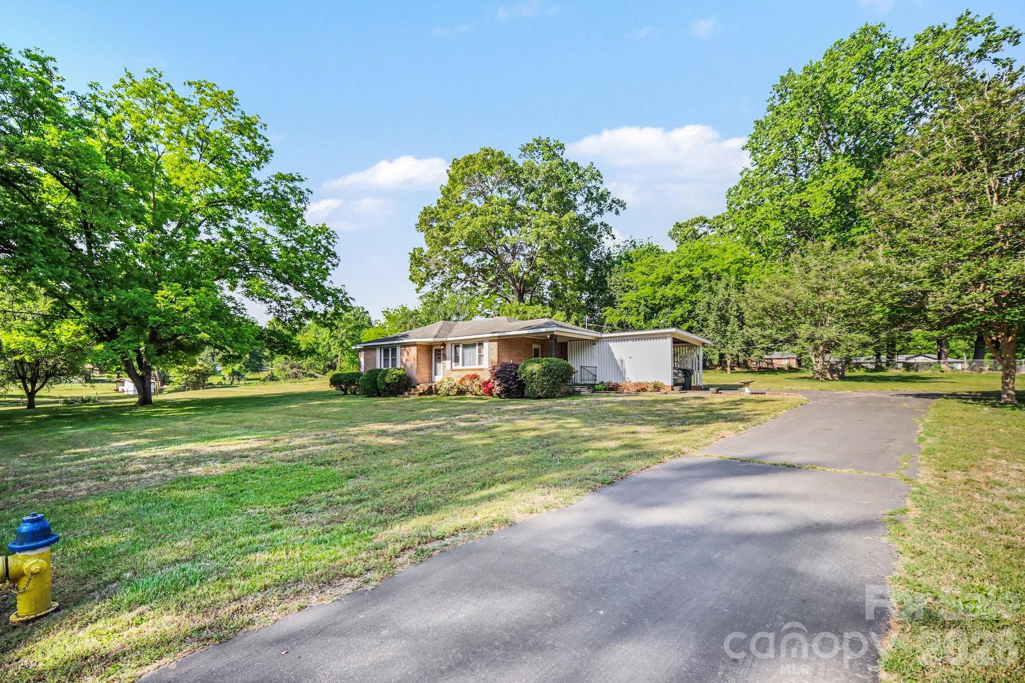 350 Raleigh Street NW